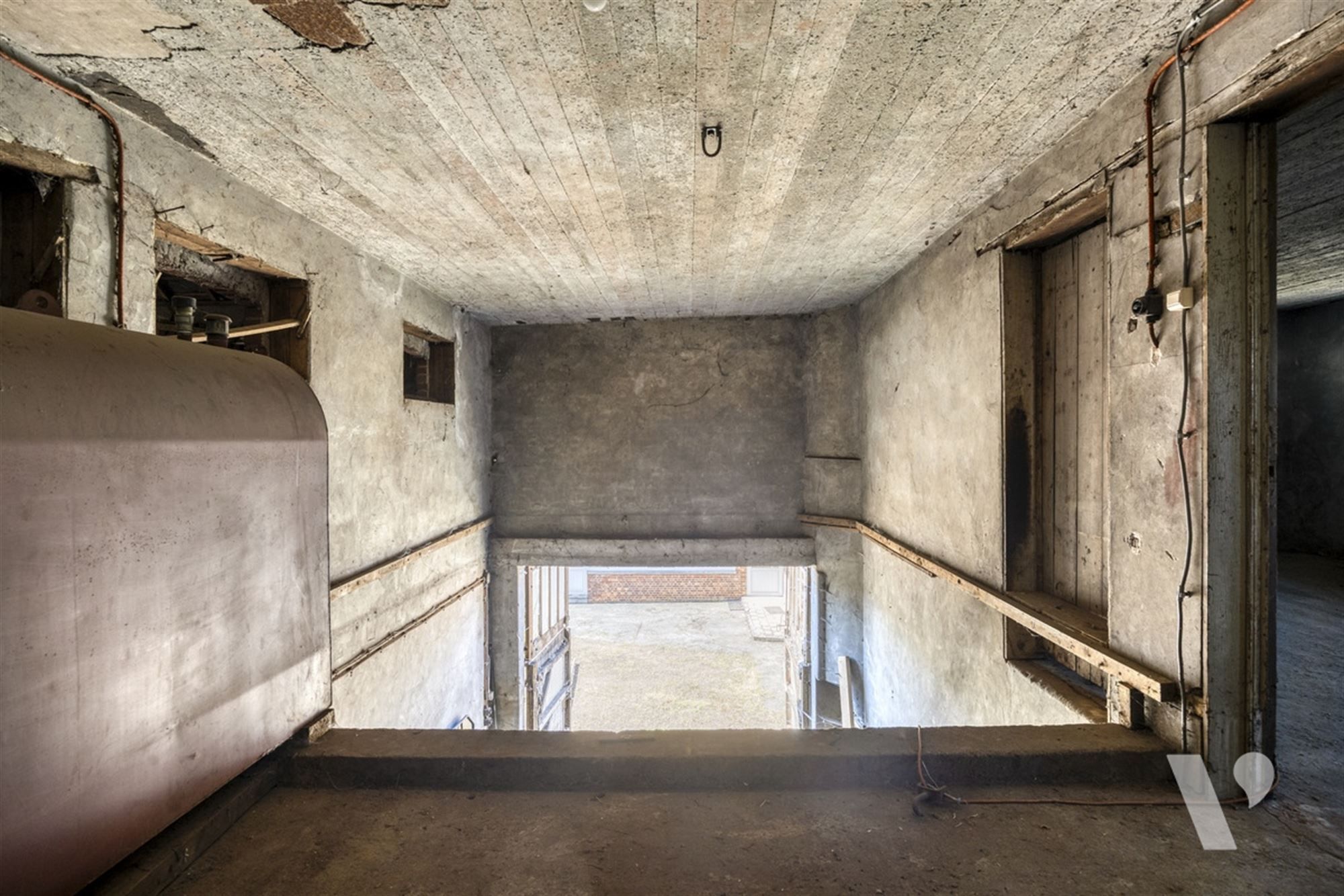 Statige woning met bijgebouw, tuin en weiland op 61a87ca foto 28