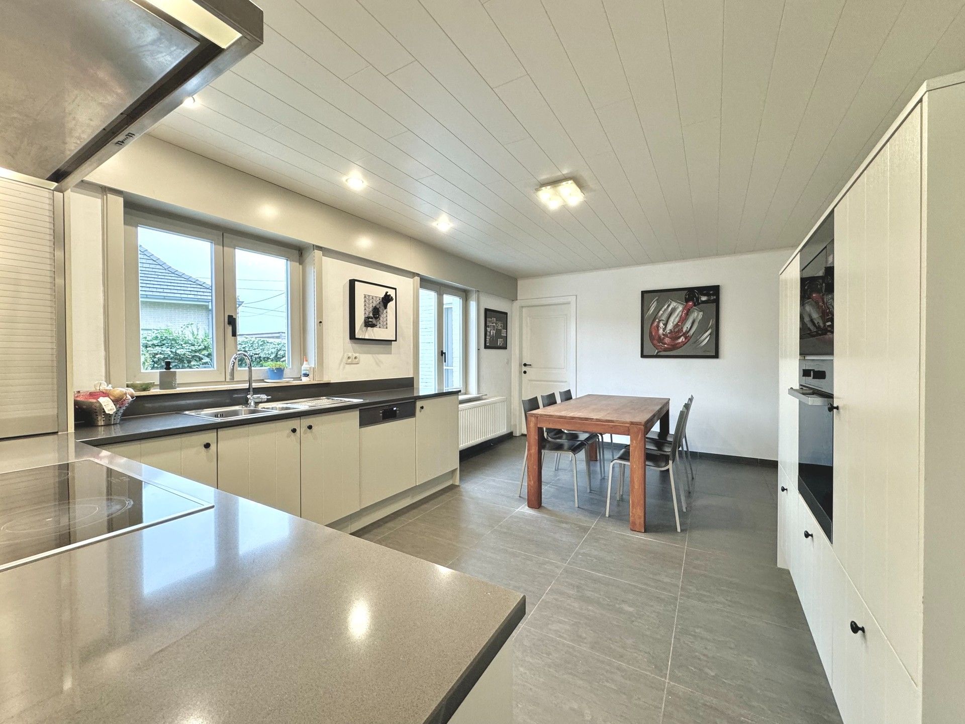 VRIJSTAANDE WONING IN LANDELIJKE STIJL foto 2