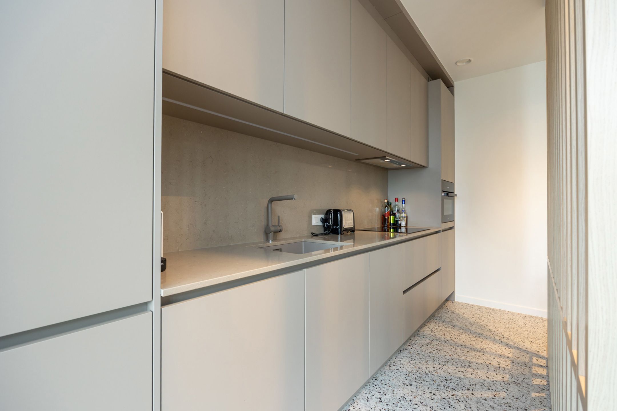 ANTWERPEN-ZUID - Tweeslaapkamer appartement met royale terrassen foto 5