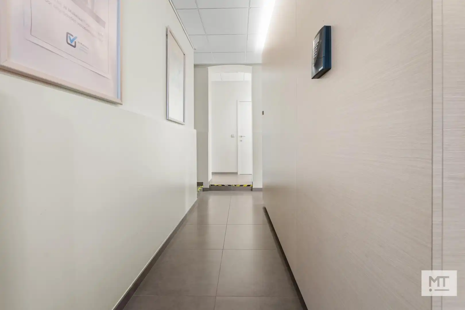 Opbrengsteigendom bestaande uit handelsruimte en 2 appartementen in centrum Beselare foto 25