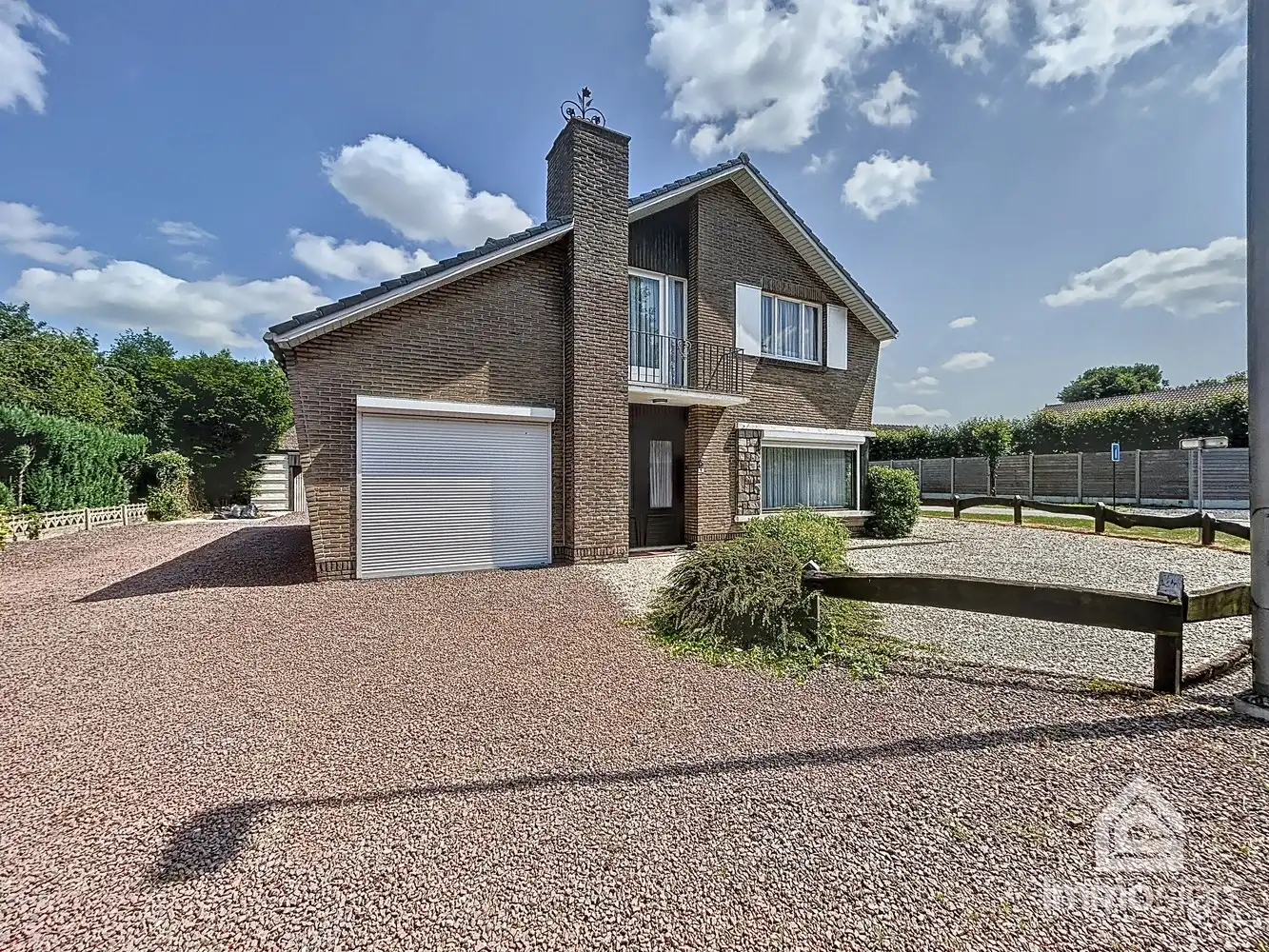 Charmante gezinswoning met potentieel op ruim hoekperceel in hartje Eksel foto 33