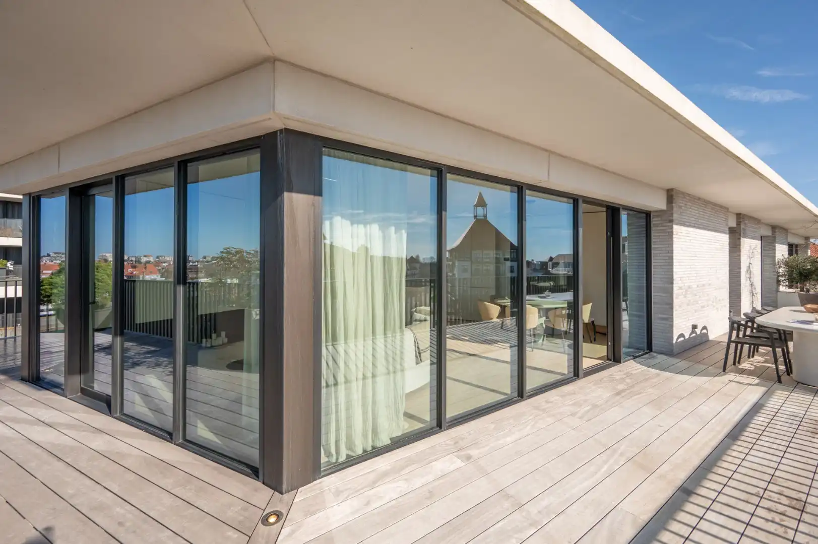 Uitzonderlijk prachtig appartement met luxe afwerking, volledig omringd door terrassen (ca. 100m²) in Duinenwater met open zichten foto 15