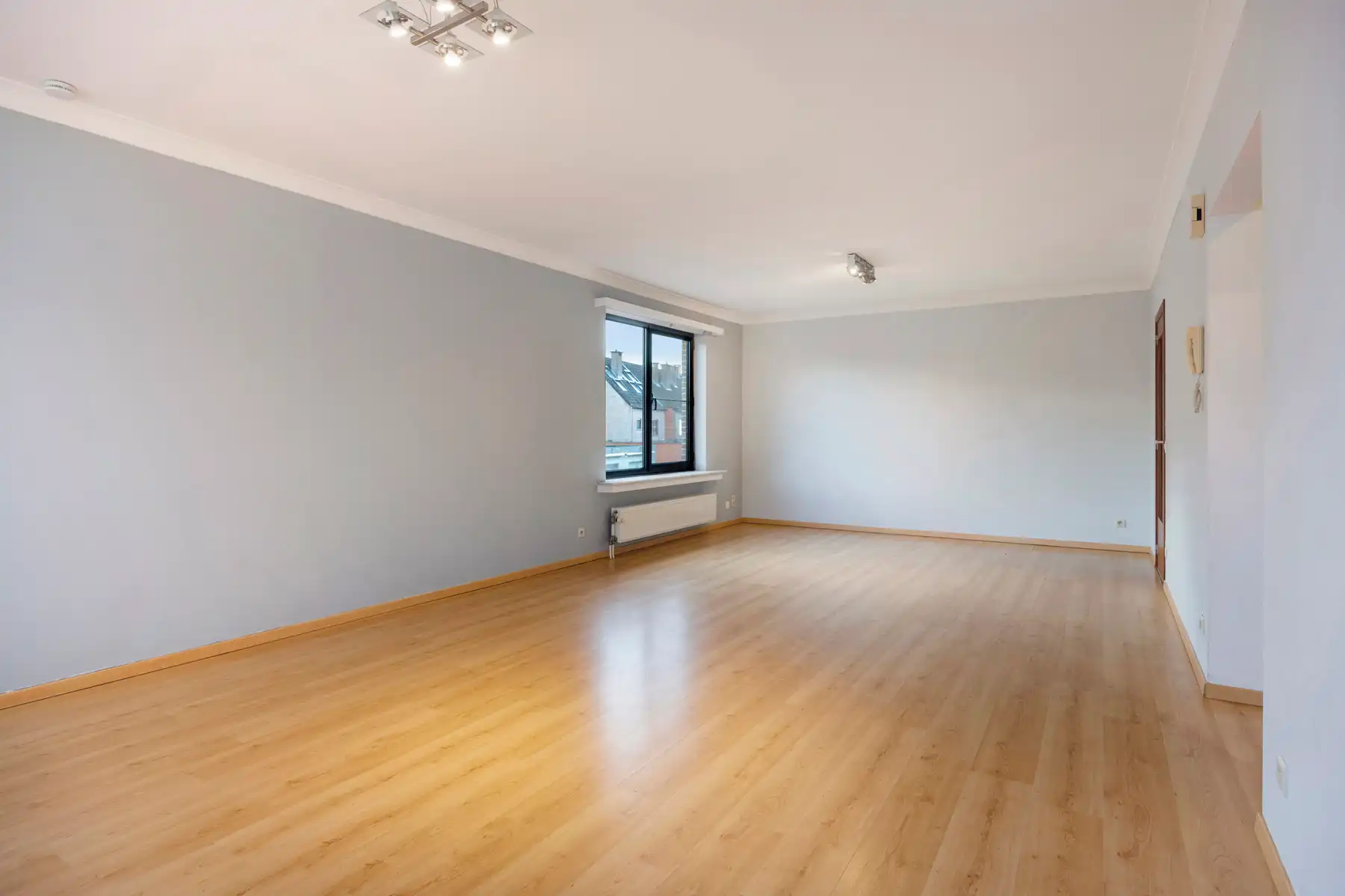 Ruim appartement met drie slaapkamers in centrum Wommelgem. foto 3