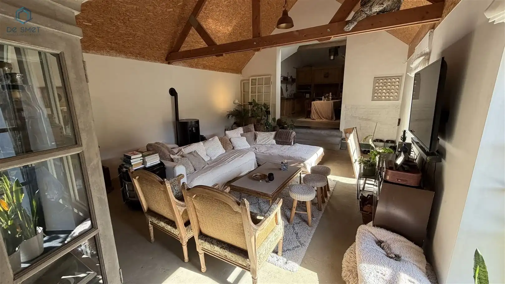 UNIEKE LANDELIJKE HOEVE OP 8.035 M² EEN DROOM VOOR PAARDENLIEFHEBBERS, GROTE GEZINNEN & ONDERNEMERS foto 7