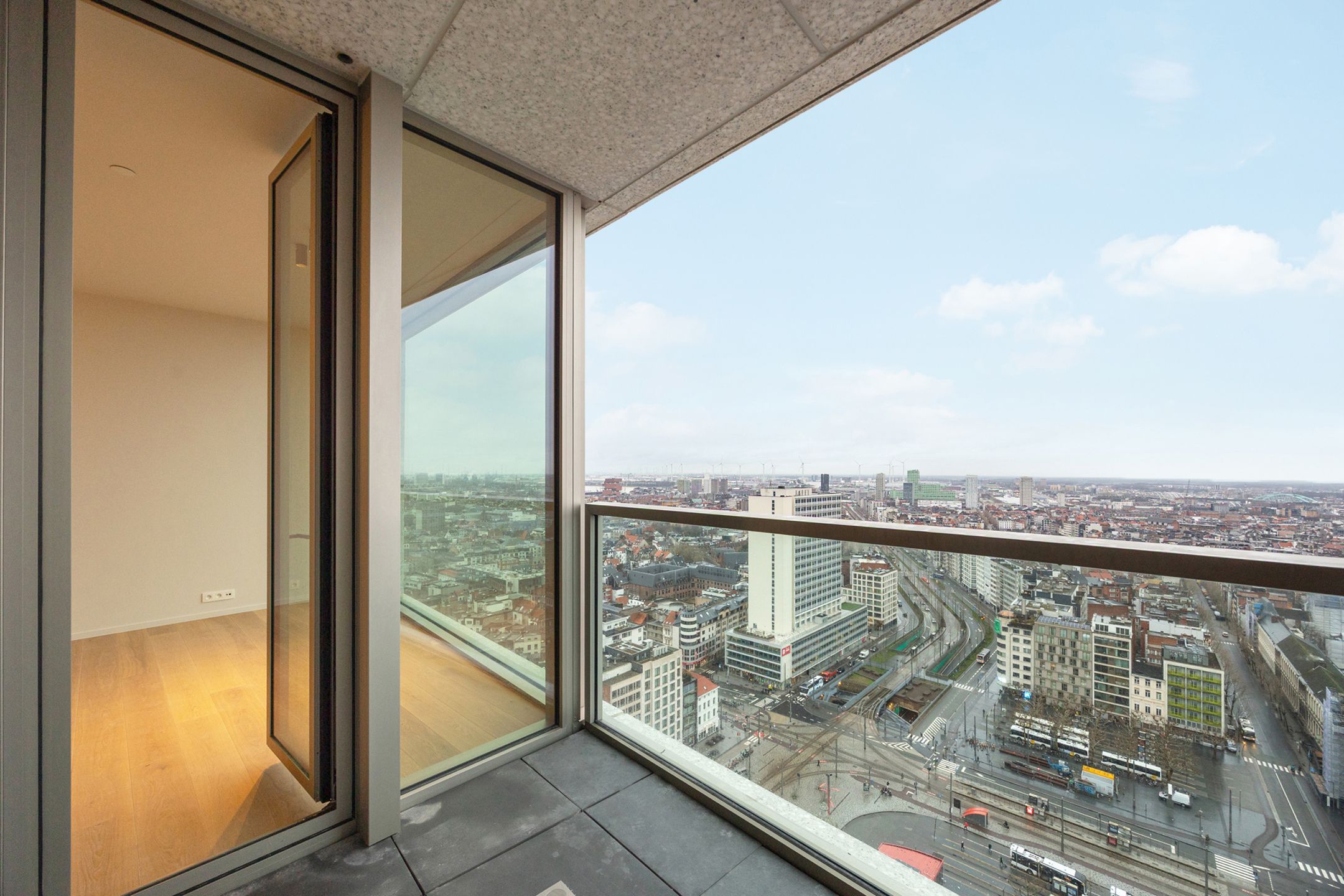 ANTWERPEN - Antwerp Tower  foto 6