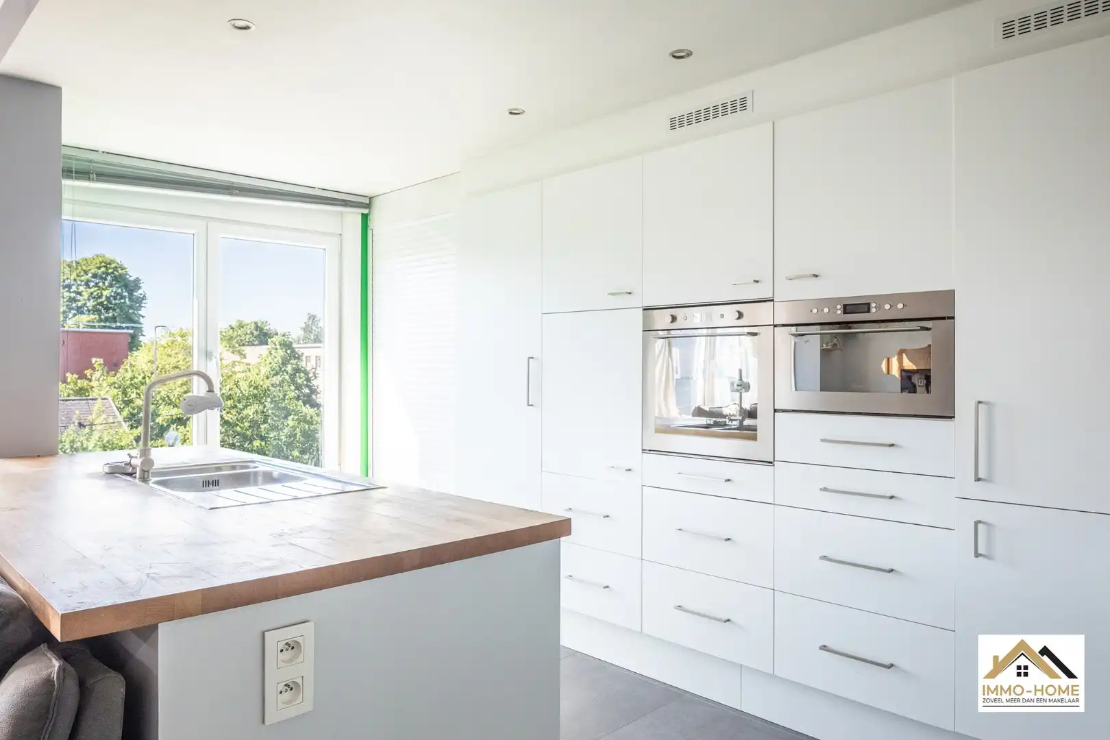Ruim appartement met drie volwaardige slaapkamers  foto 9