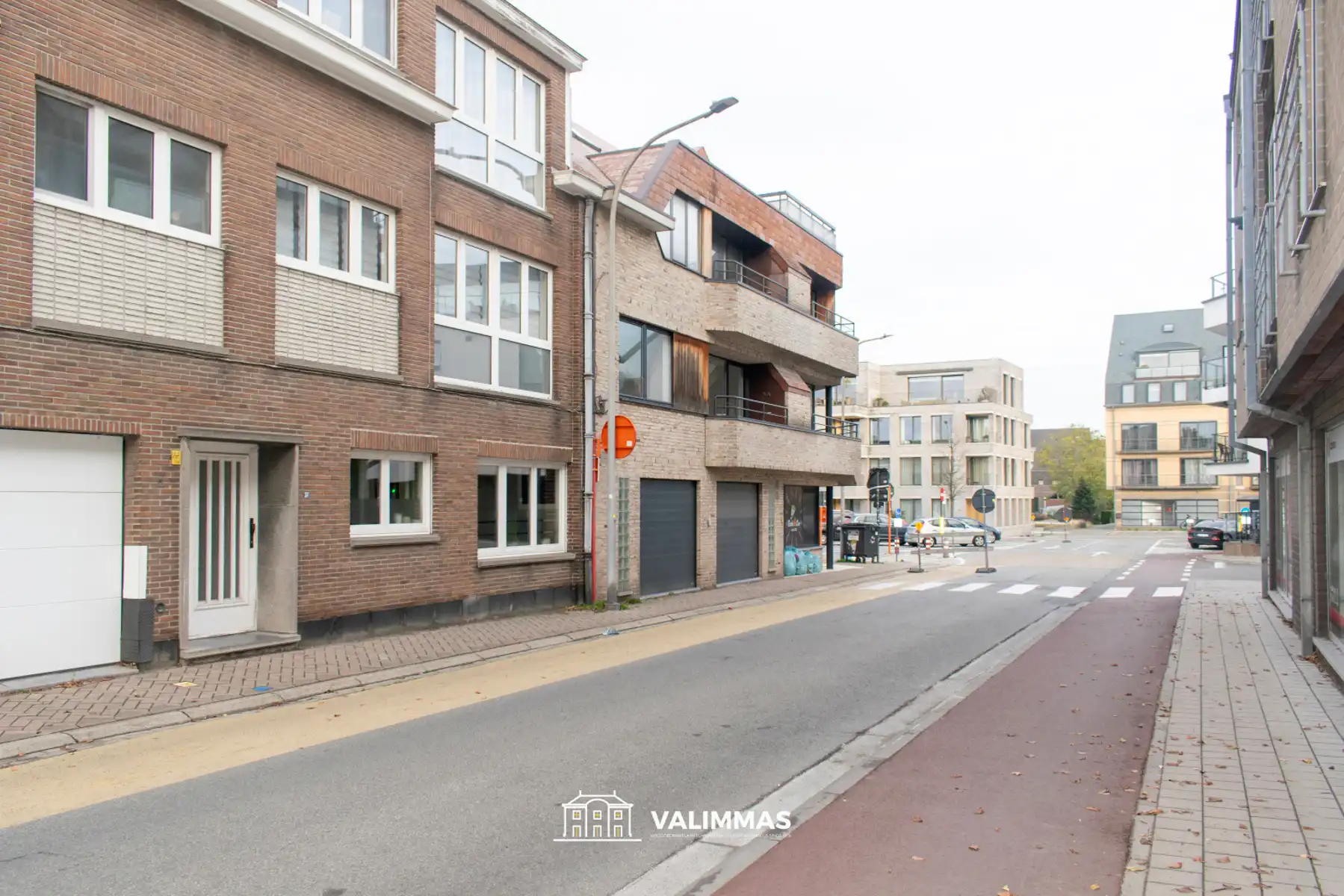 Welgelegen gelijkvloersappartement met groot terras en tuin foto {{pictureIndex}}