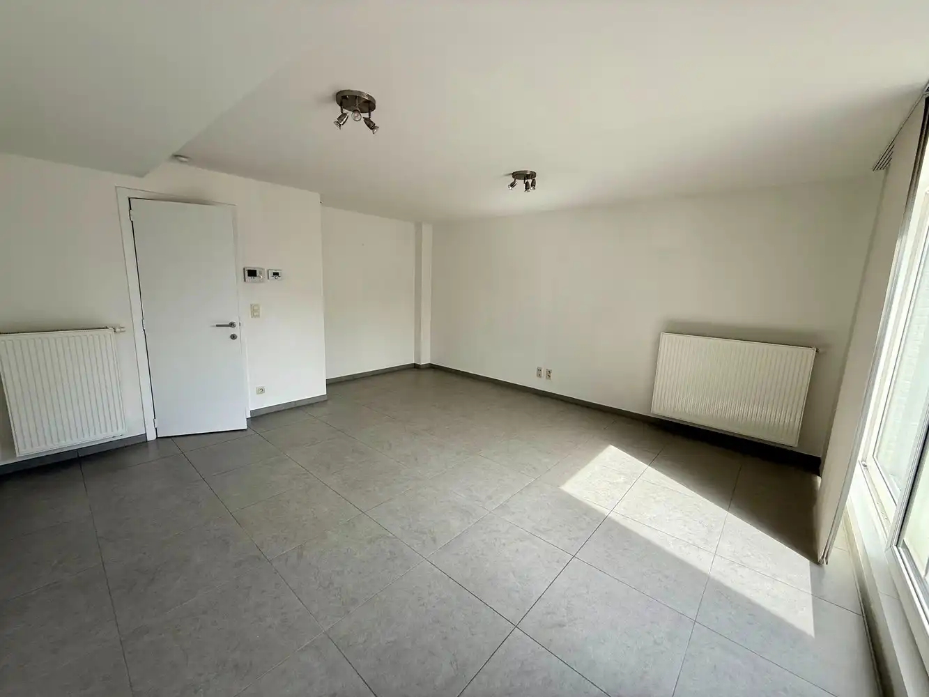 Appartement met 2 slaapkamers, terras én garagebox! foto 3