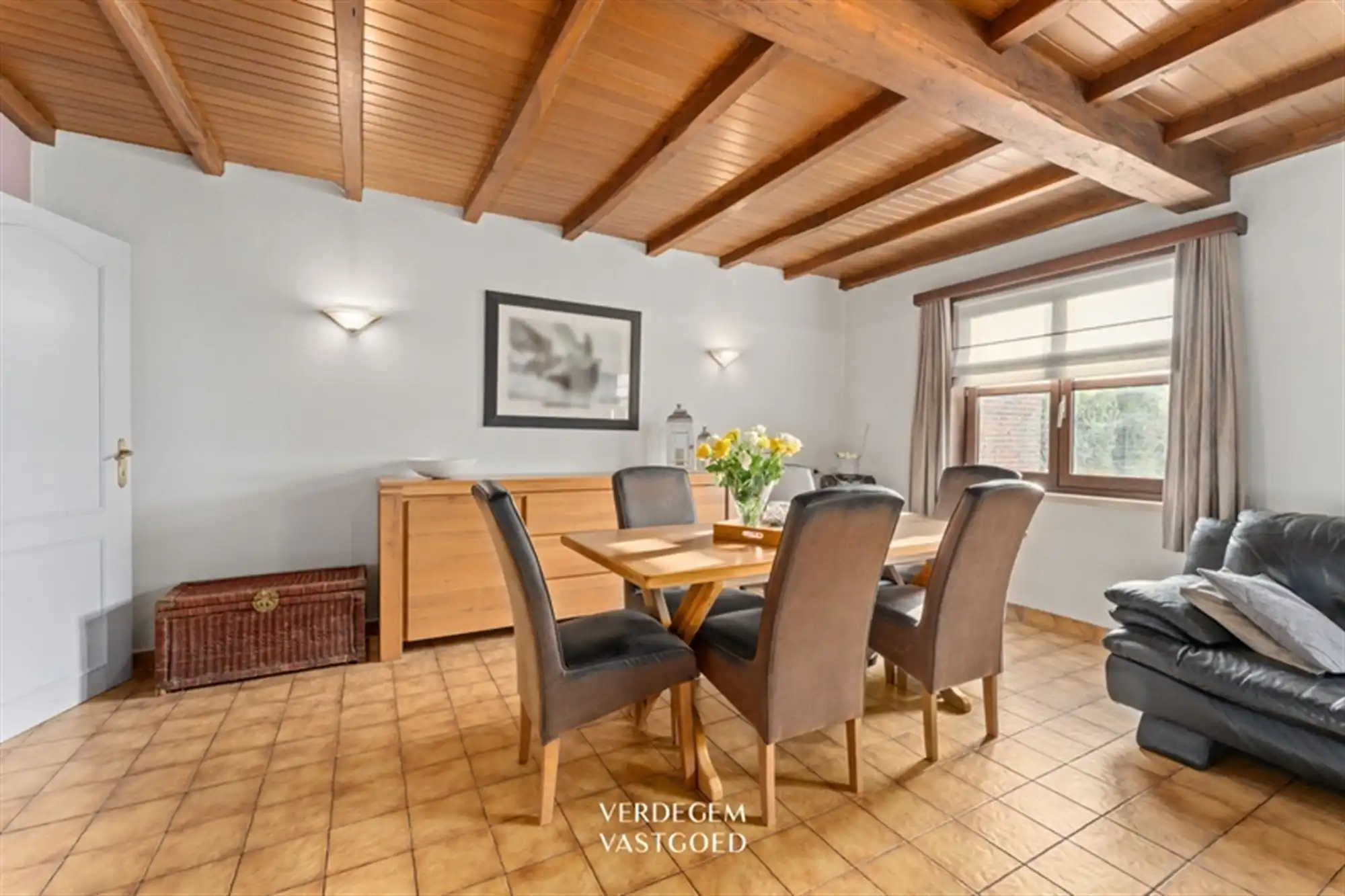 Hoevewoning met schuur en uniek zicht op weilanden en knotwilgen foto 8