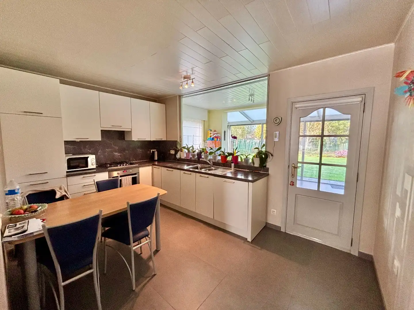 ALLEENSTAANDE VILLA OP 700M² IN EEN RUSTIGE WIJK MET 4SLPKS, GARAGE VOOR 2 WAGENS EN RUIME TUIN  foto 13