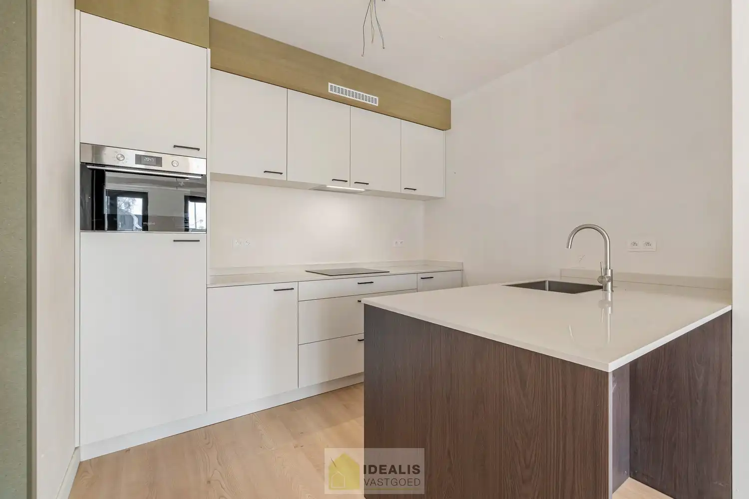 GELIJKVLOERS NIEUWBOUWAPPARTEMENT MET 1 SLAAPKAMER, KELDERBERGING EN EEN ONDERGRONDSE AUTOSTANDPLAATS foto 7