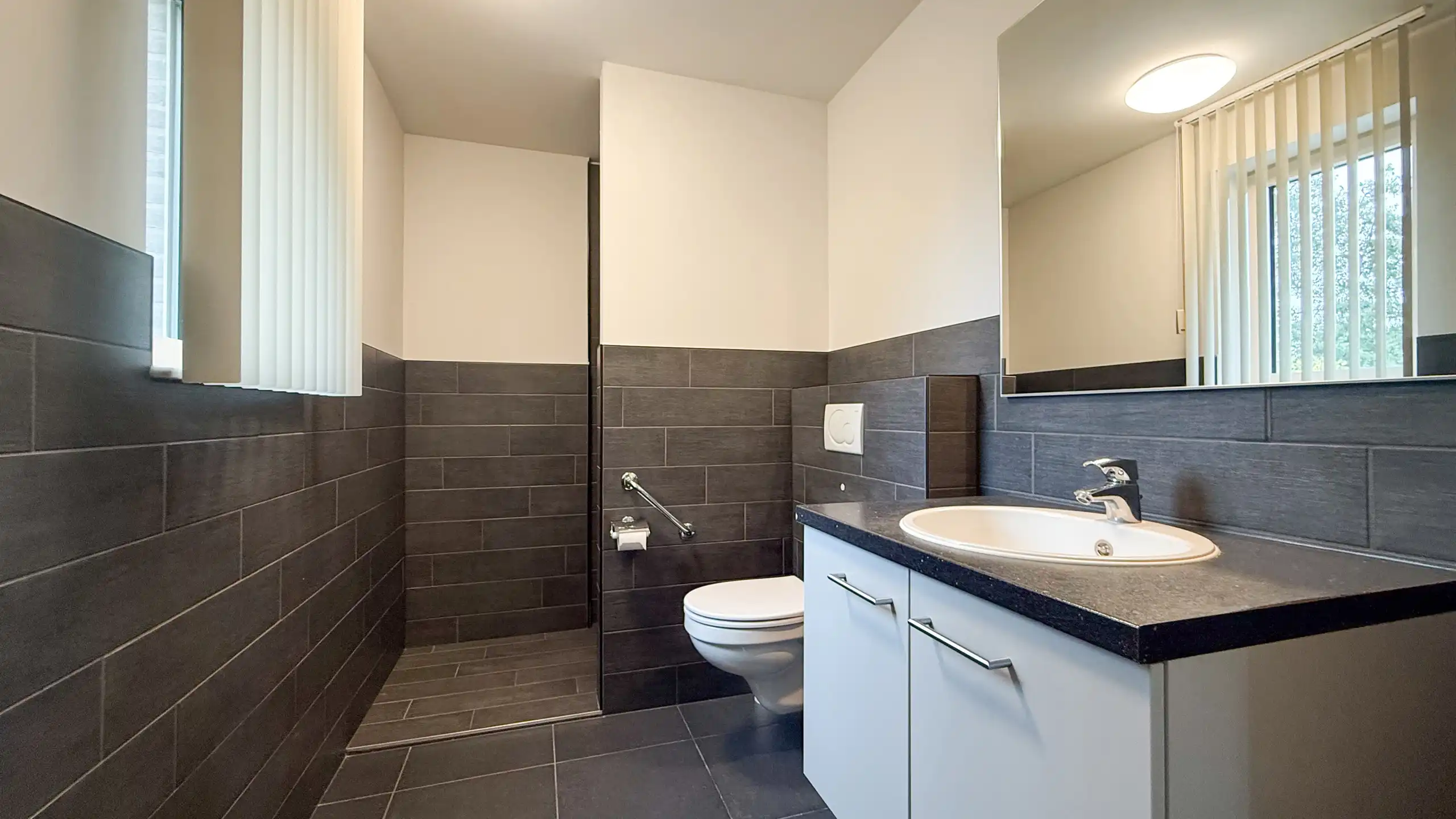 Veelzijdig investeringspand met 10 kamers, lift en kelder! foto 28