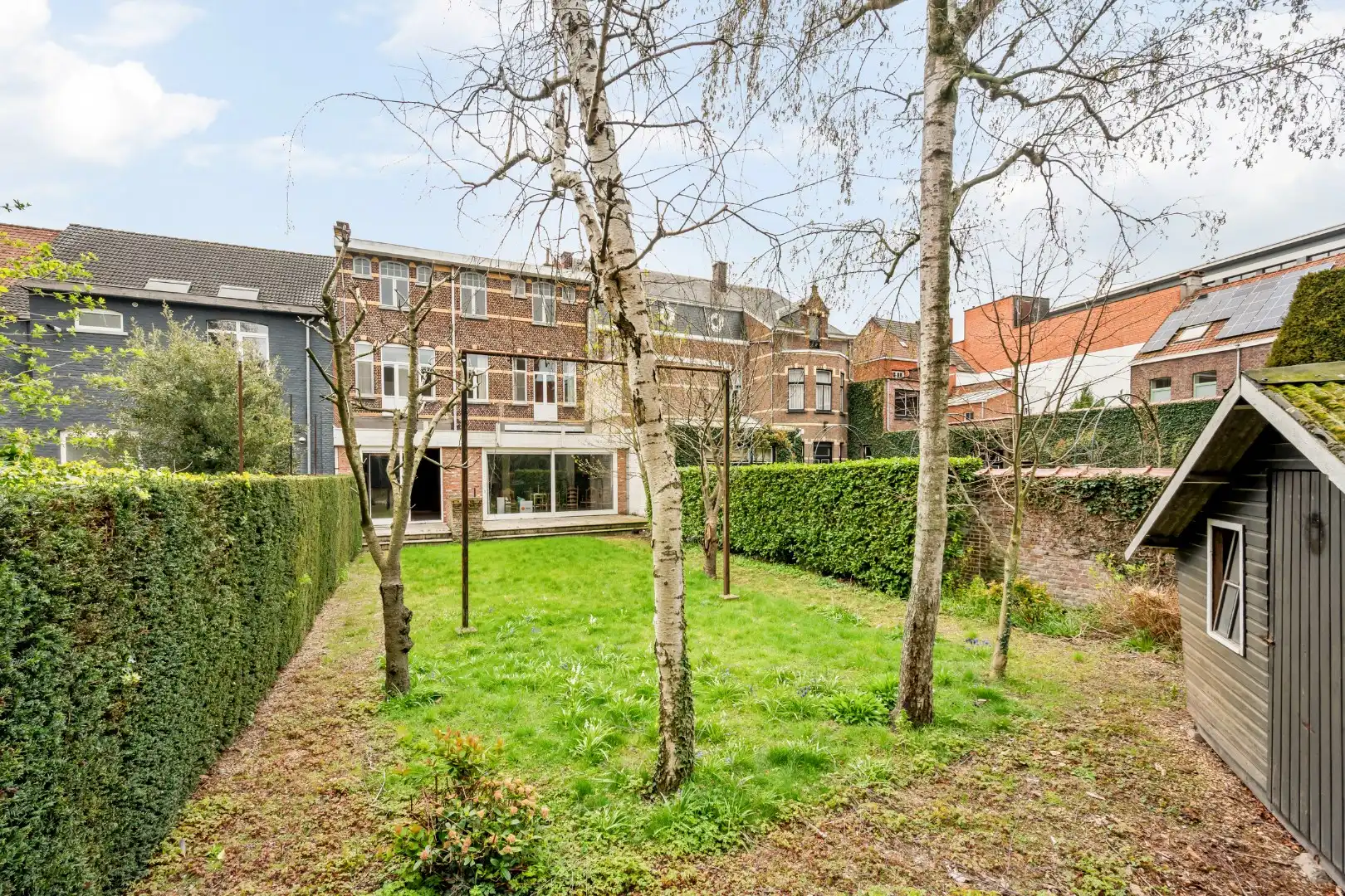 Prachtig herenhuis met 7 slaapkamers in het centrum van Roeselare foto 5