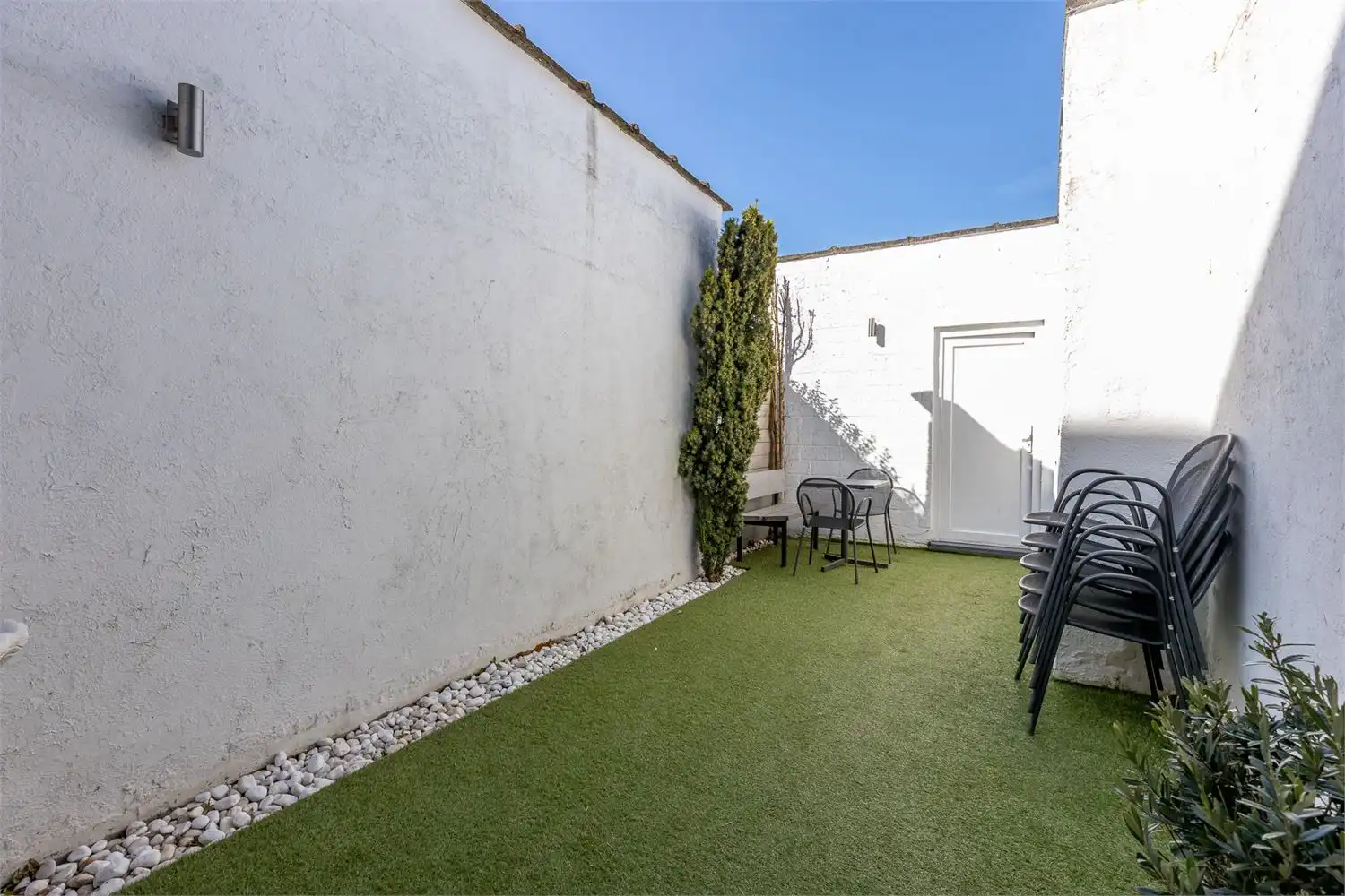 Ruime woning met (mogelijkheid tot) handelsgelijkvloers foto 18