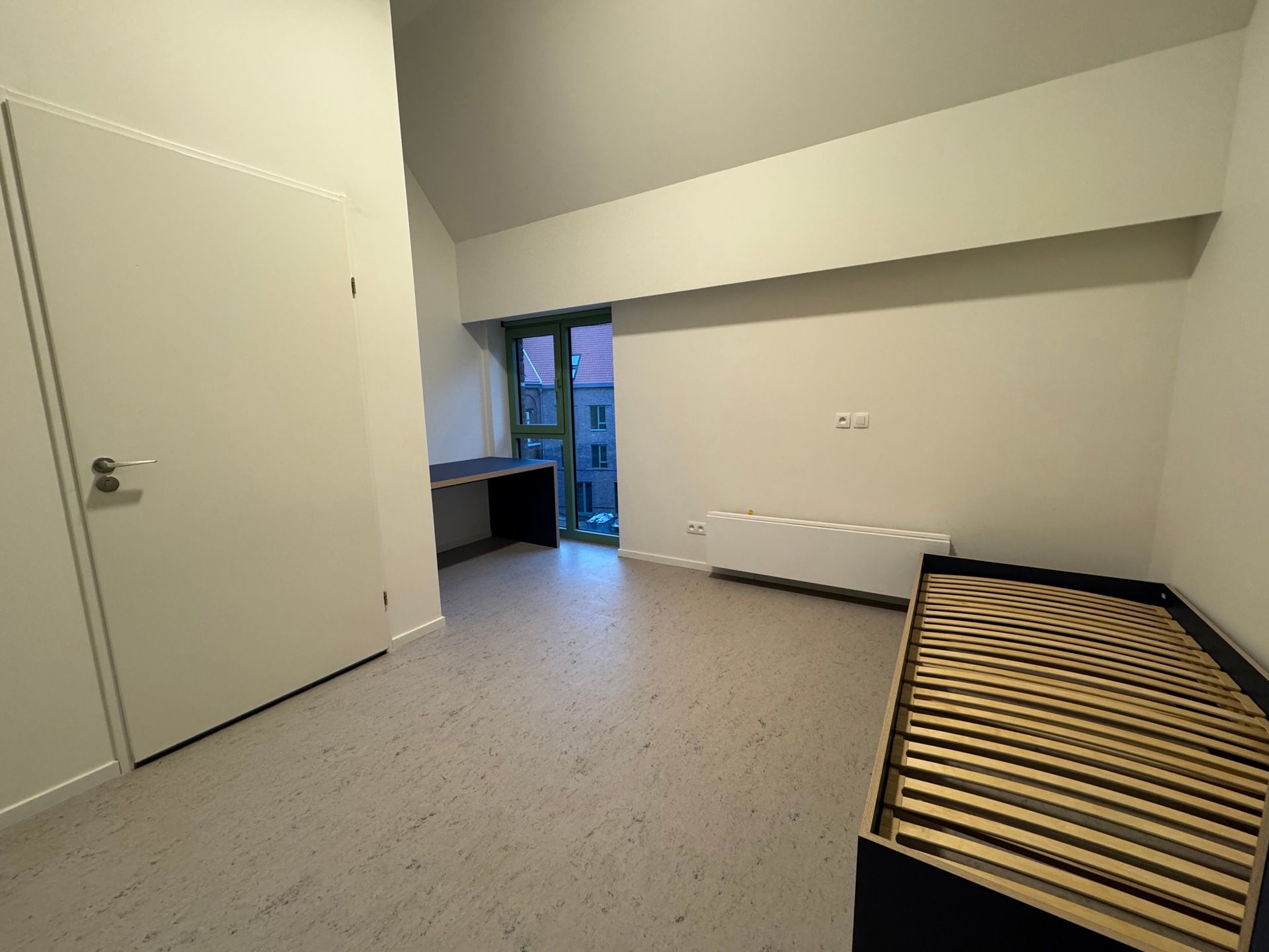 Nieuwbouw studentenkamer met eigen sanitair foto 3