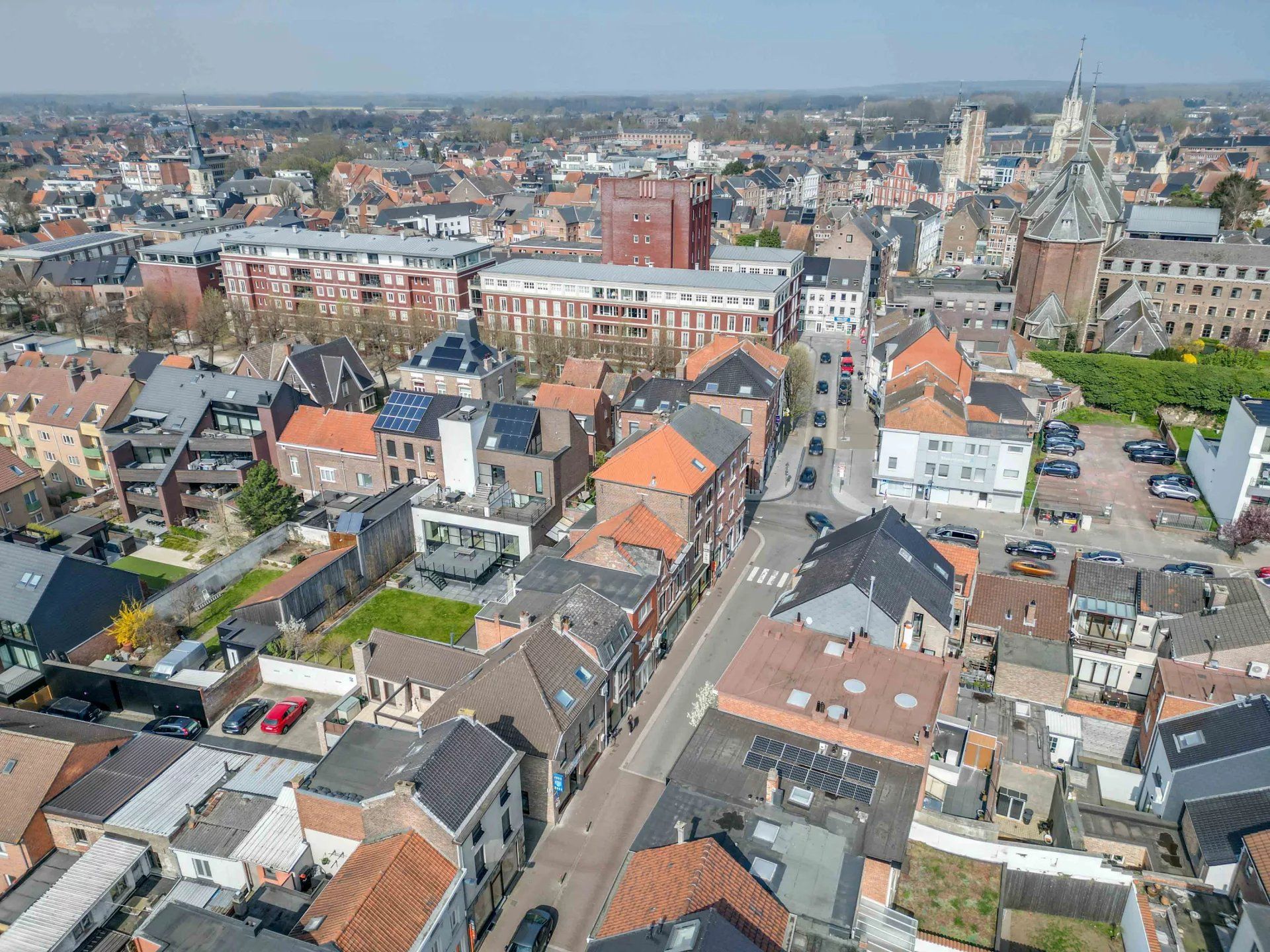 Goedgelegen, volledig gerenoveerd handelspand met woonst foto 25
