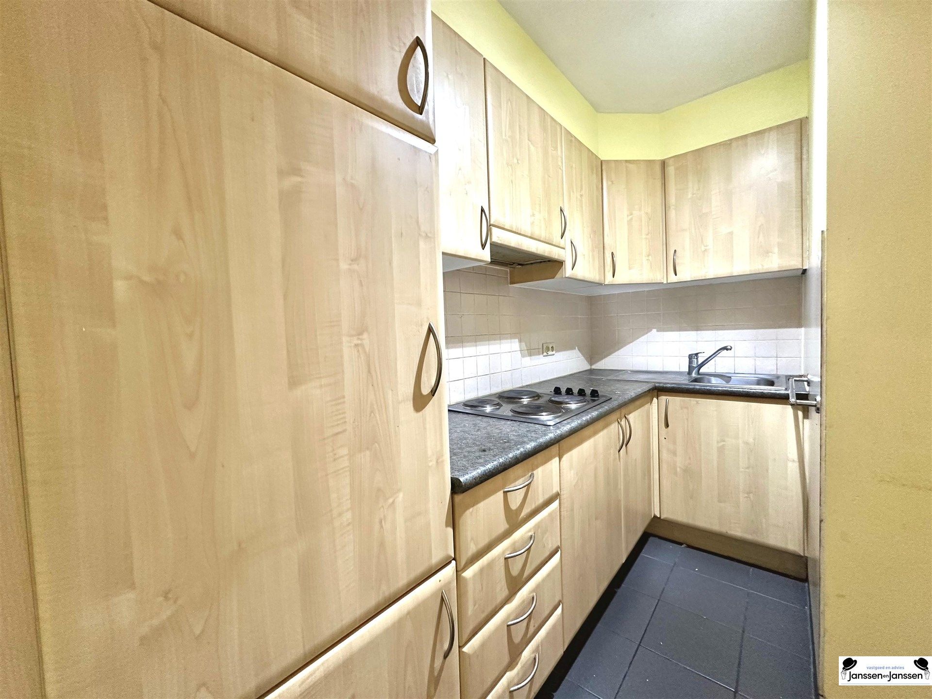 Hoekappartement met 2 slaapkamers in het centrum van Wuustwezel foto 8