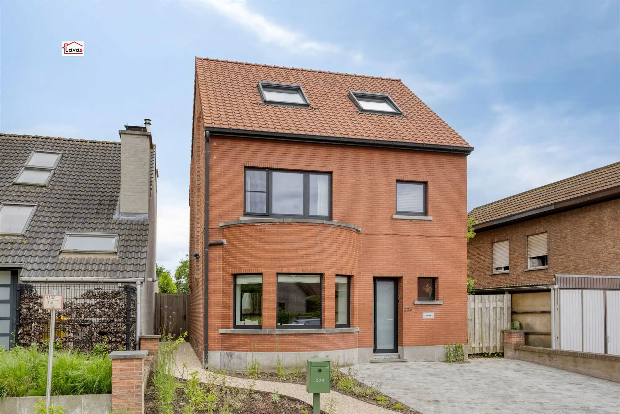 Huis foto {{pictureIndex}}
