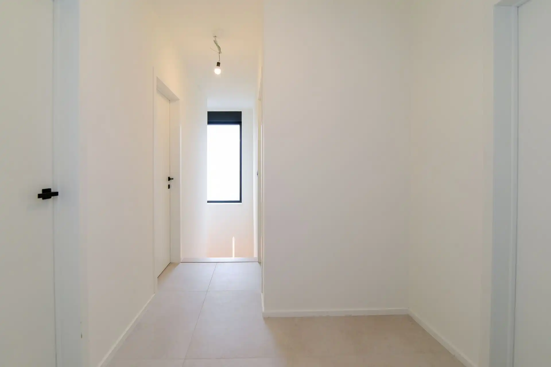 Stijlvolle en instapklare vrijstaande woning op een doodlopende straat  foto 19