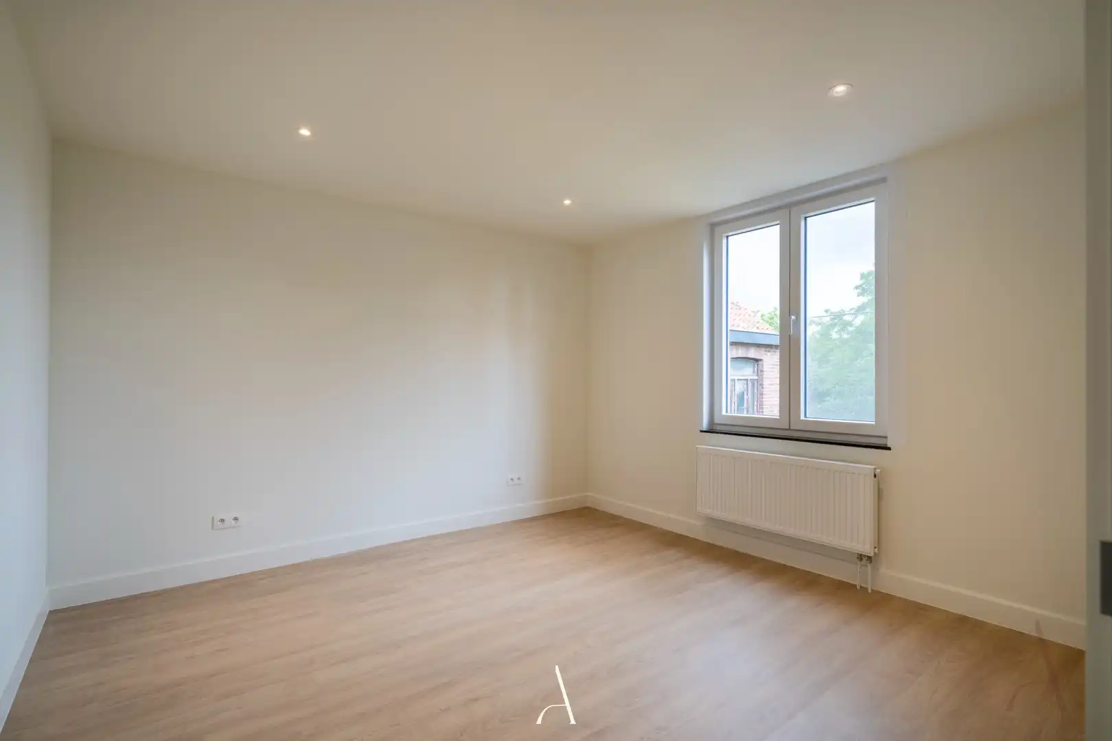 Volledig gerenoveerde stadswoning van 269 m² met 6 slaapkamers en carport in het centrum van Maaseik foto 19