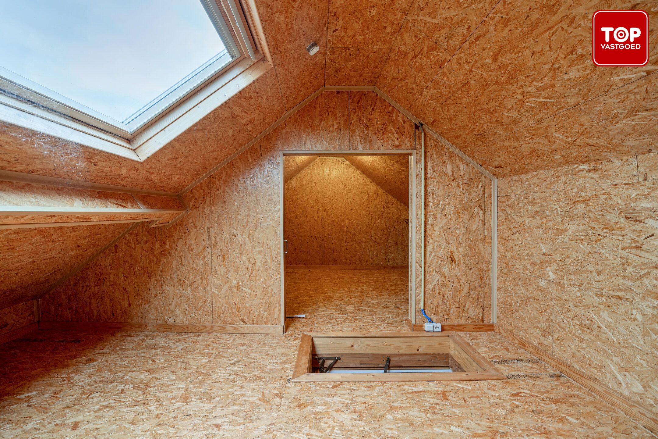 Instapklare woning met 3 slaapkamers en garage.  foto 19