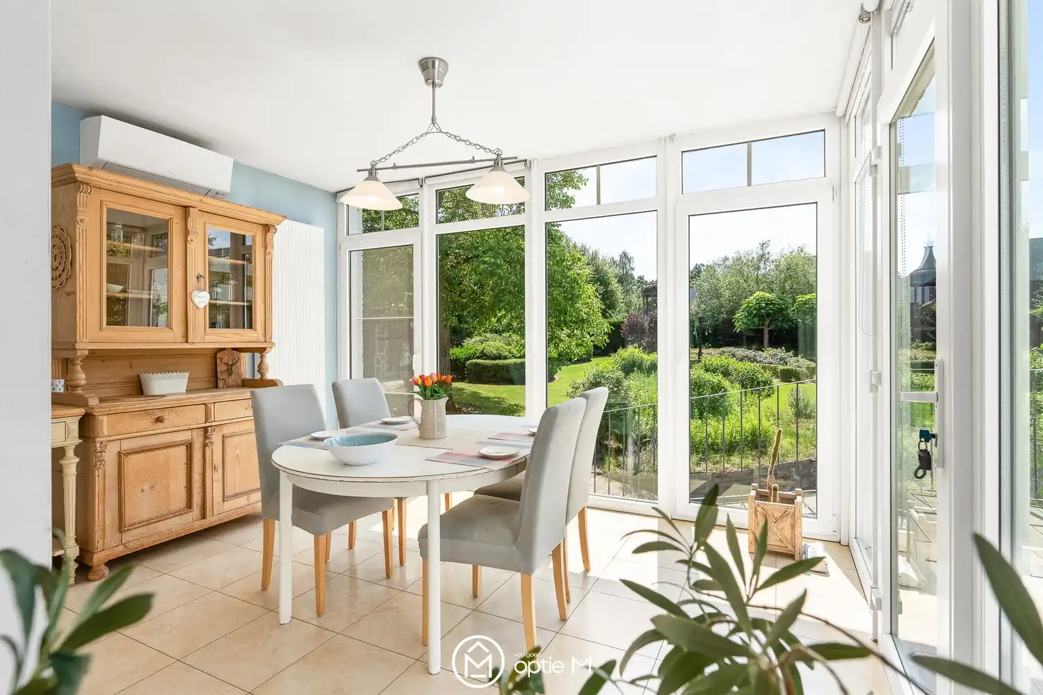 Karaktervolle villa met parktuin op een royaal perceel van 24a71 – vlakbij het centrum van Hasselt foto 3