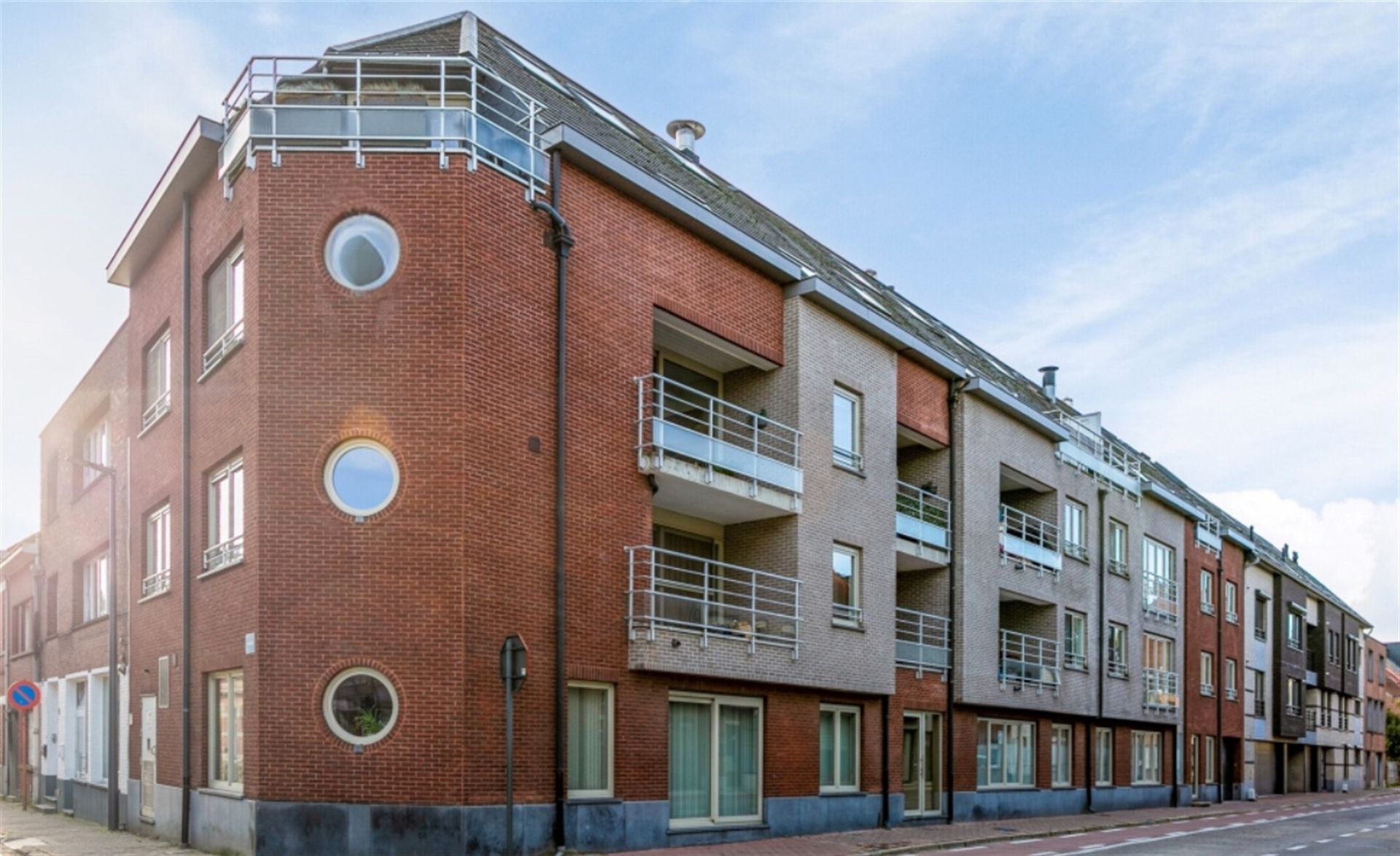 Appartement in Merchtem centrum. foto {{pictureIndex}}