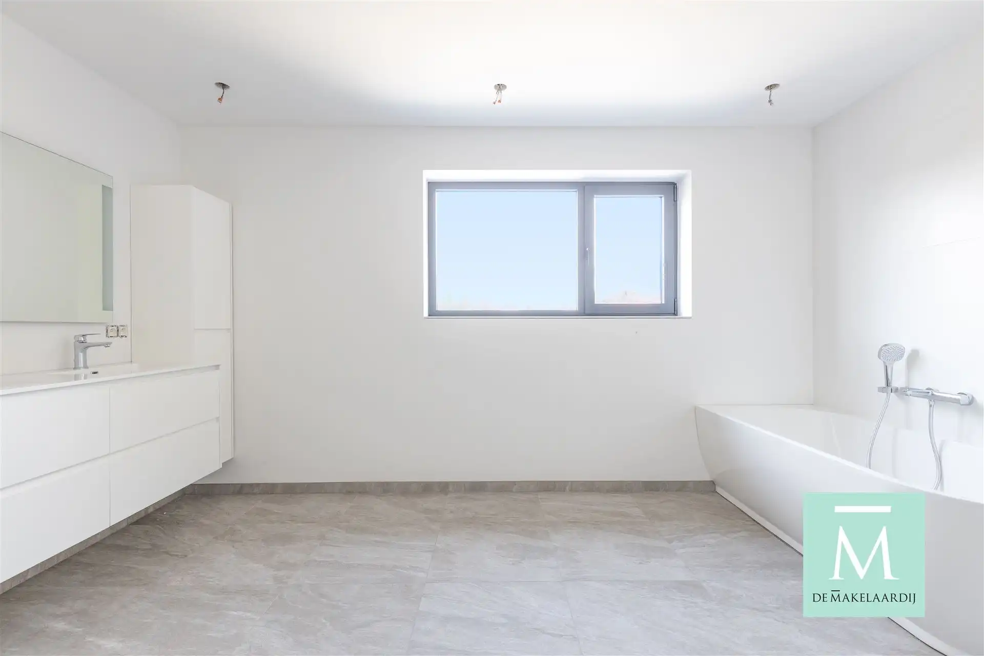 Zeer ruime nieuwbouwwoning met 5 slaapkamers en tuin foto 17