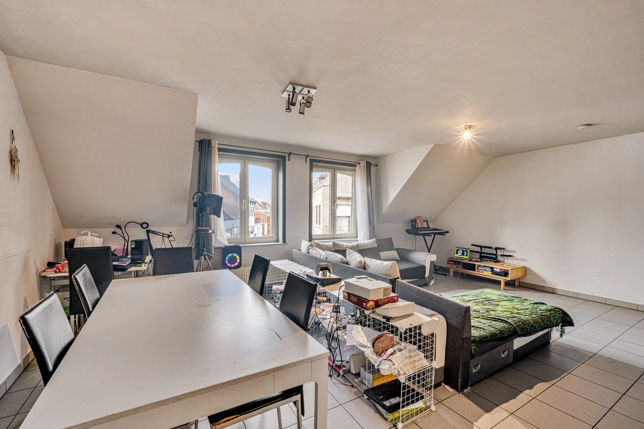 Opbrengsteigendom: commercieel pand en 2 appartementen : CENTRUM foto 11