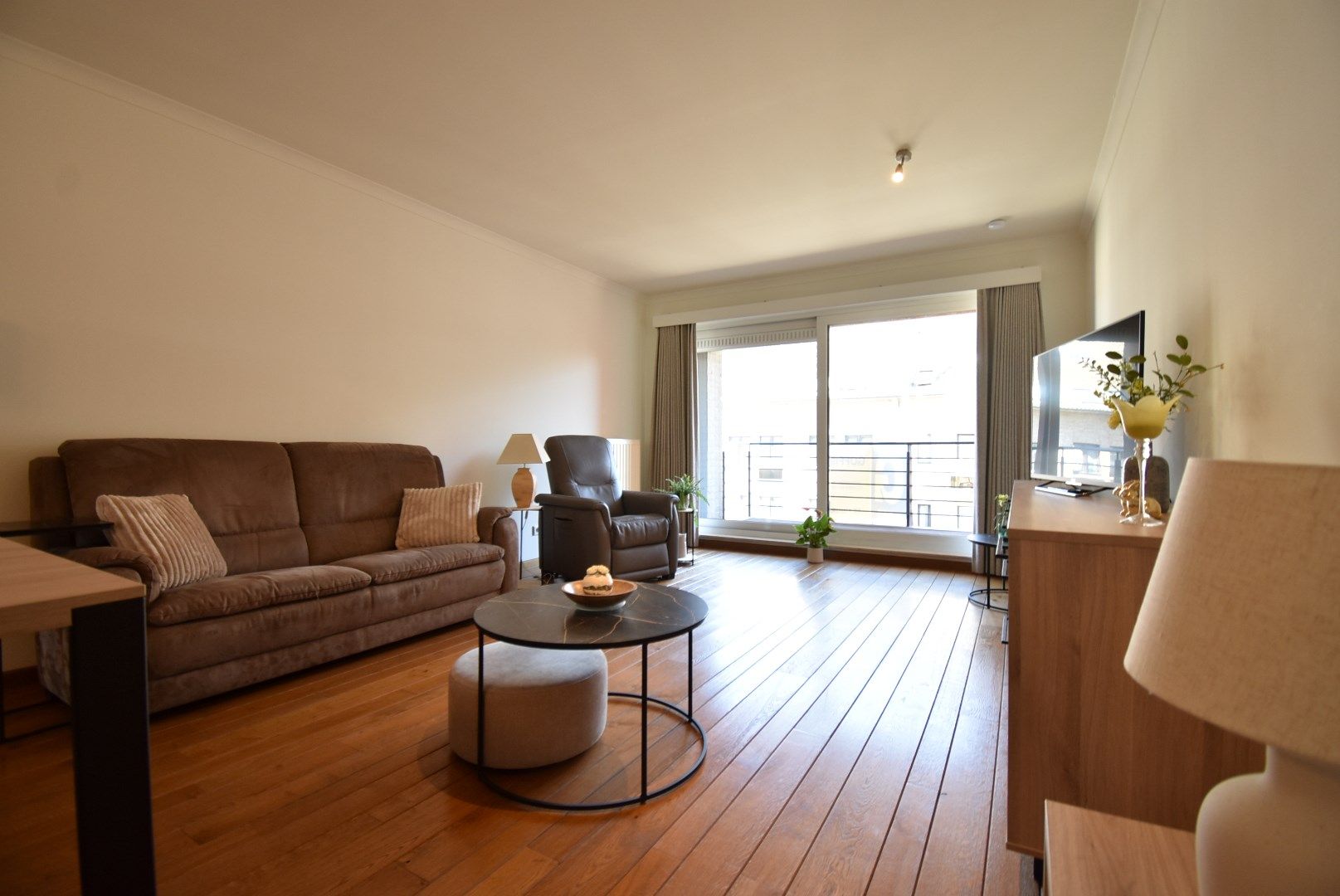 Degelijk 2-slaapkamer appartement met autostandplaats + in hartje Bilzen foto 6