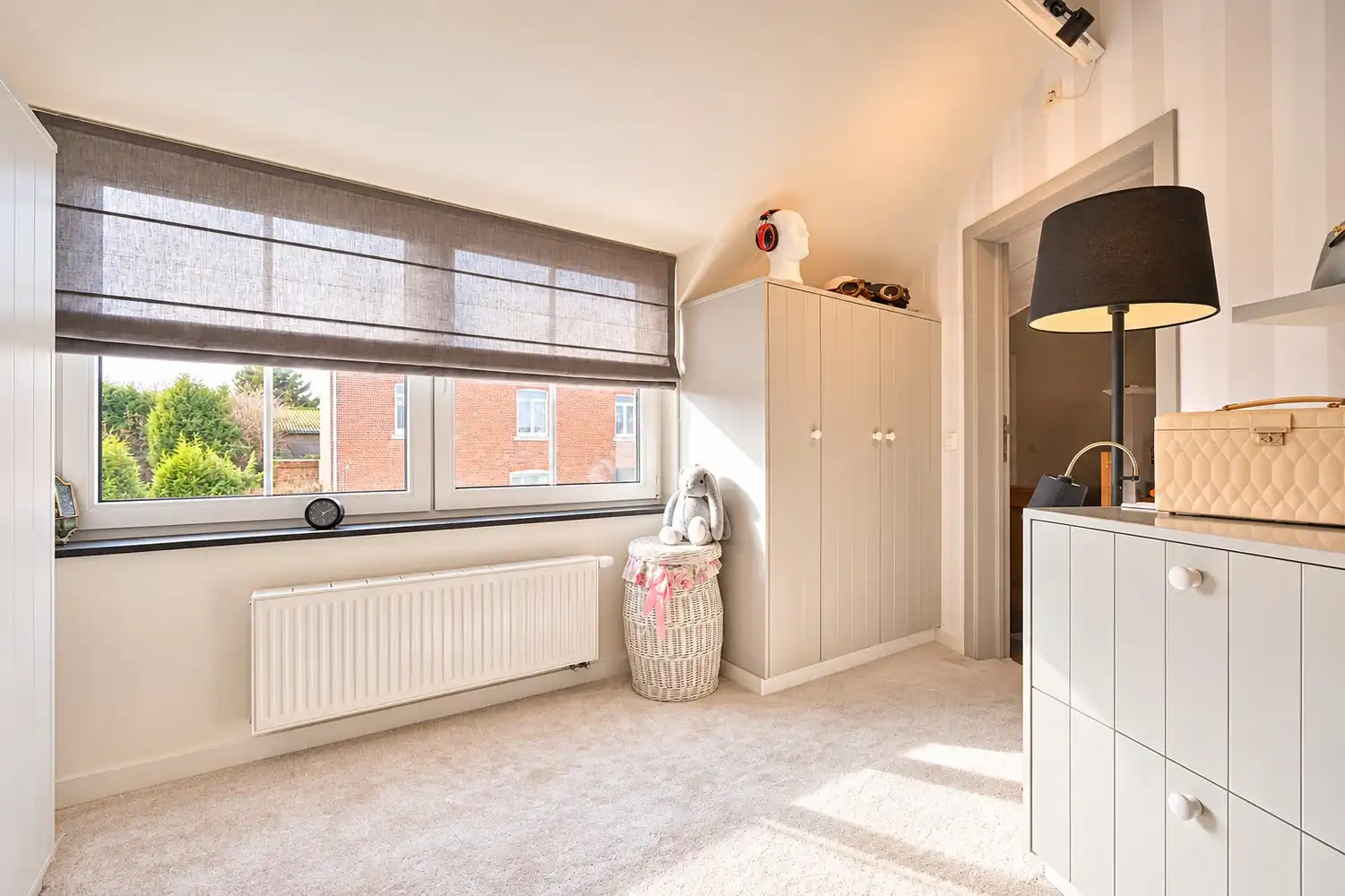 Royale, karaktervolle woning met 5 slaapkamers en 4 badkamers aan de grens met Maastricht foto 13