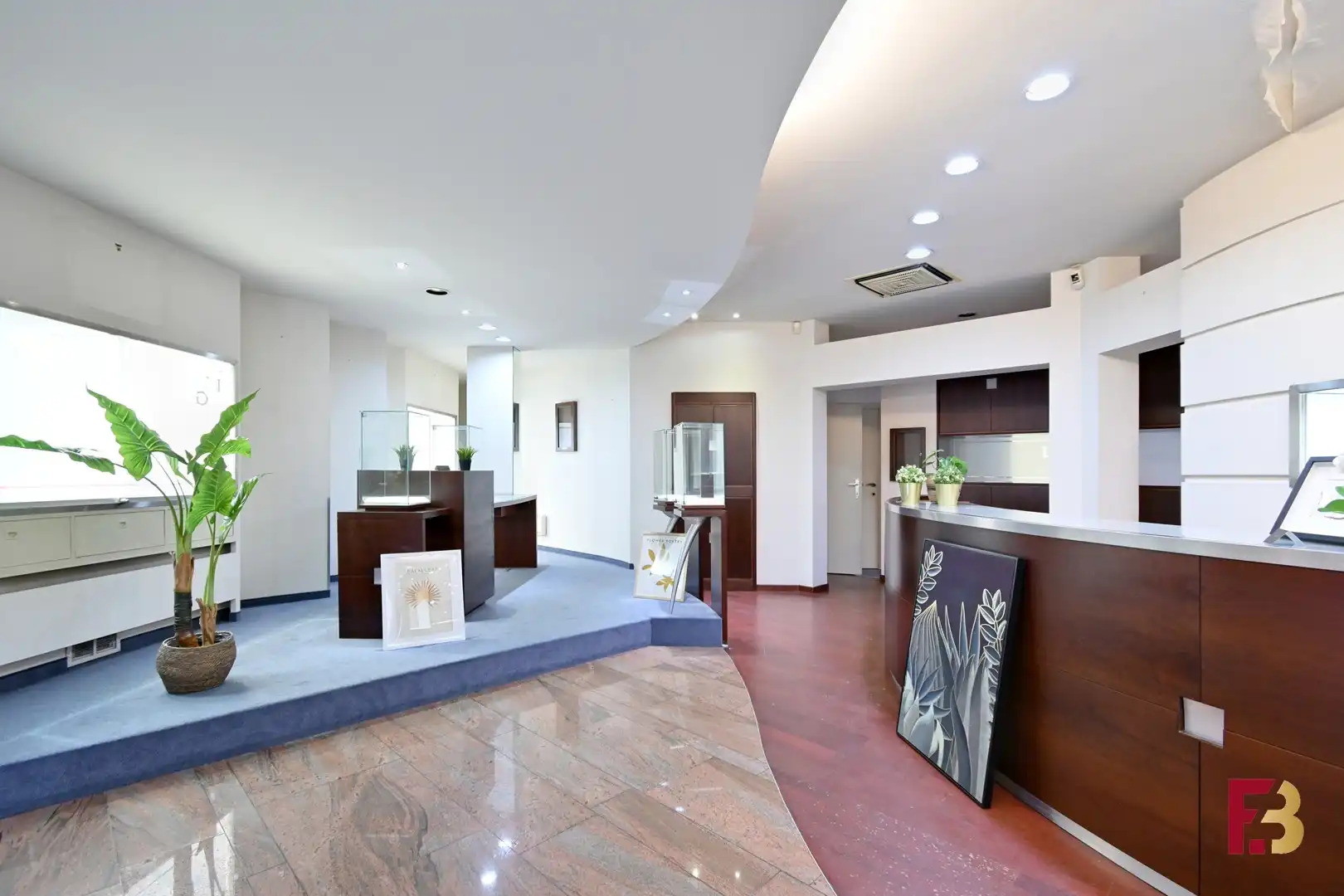 Handelspand met luxueus duplex appartement in het hartje van de Vlaamse Ardennen foto 4