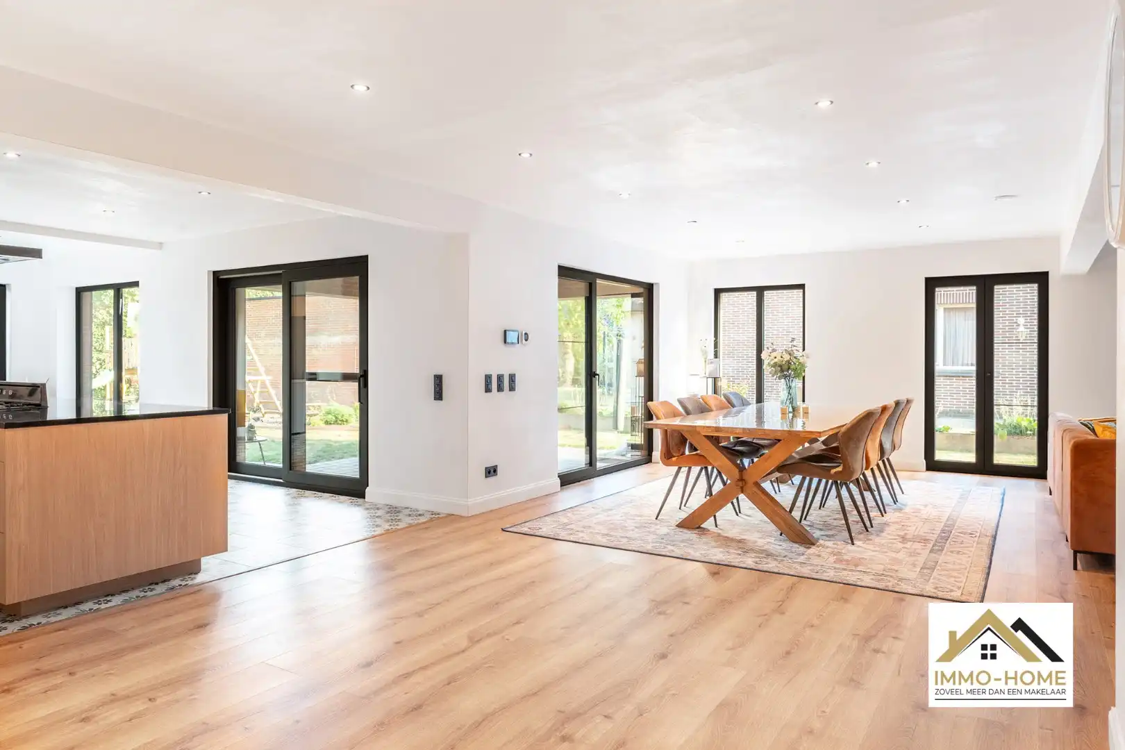 Volledig gerenoveerde woning met agrarisch uitzicht! foto 12