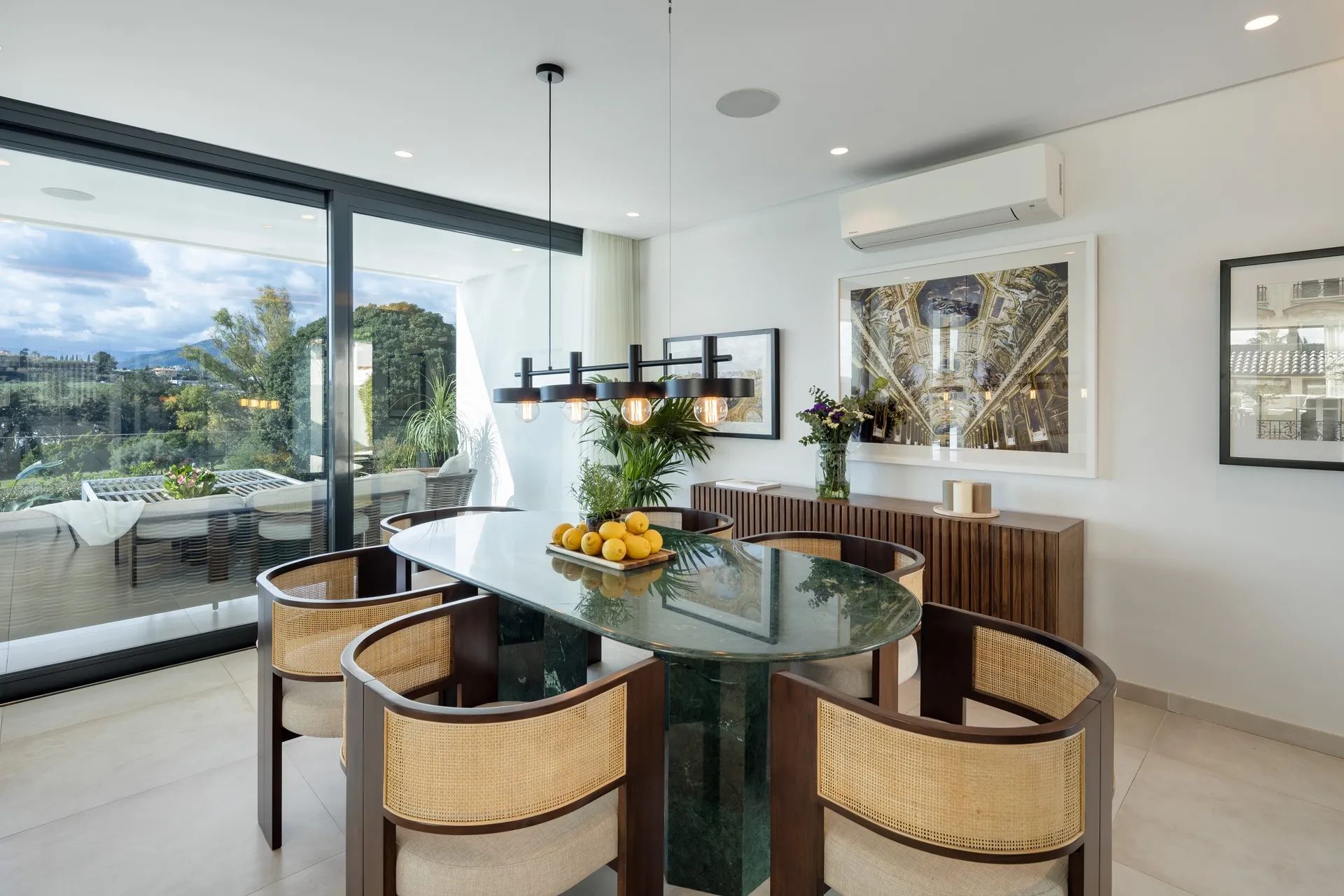 Moderne luxe aan de golfbaan – villa met adembenemend uitzicht in het hart van Nueva Andalucía foto 5
