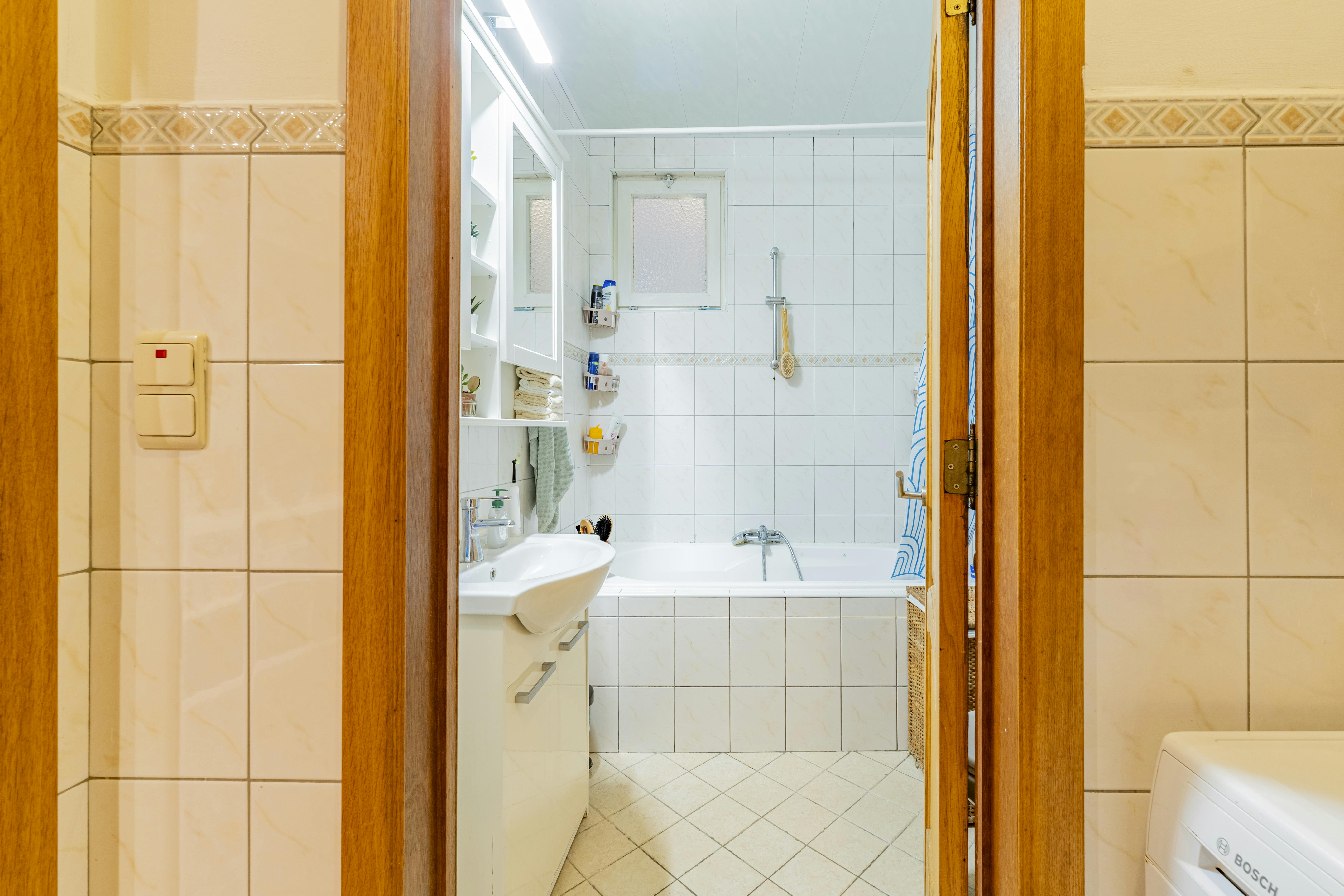 Instapklaar huis met 4 slaapkamers te koop in Boom foto 4