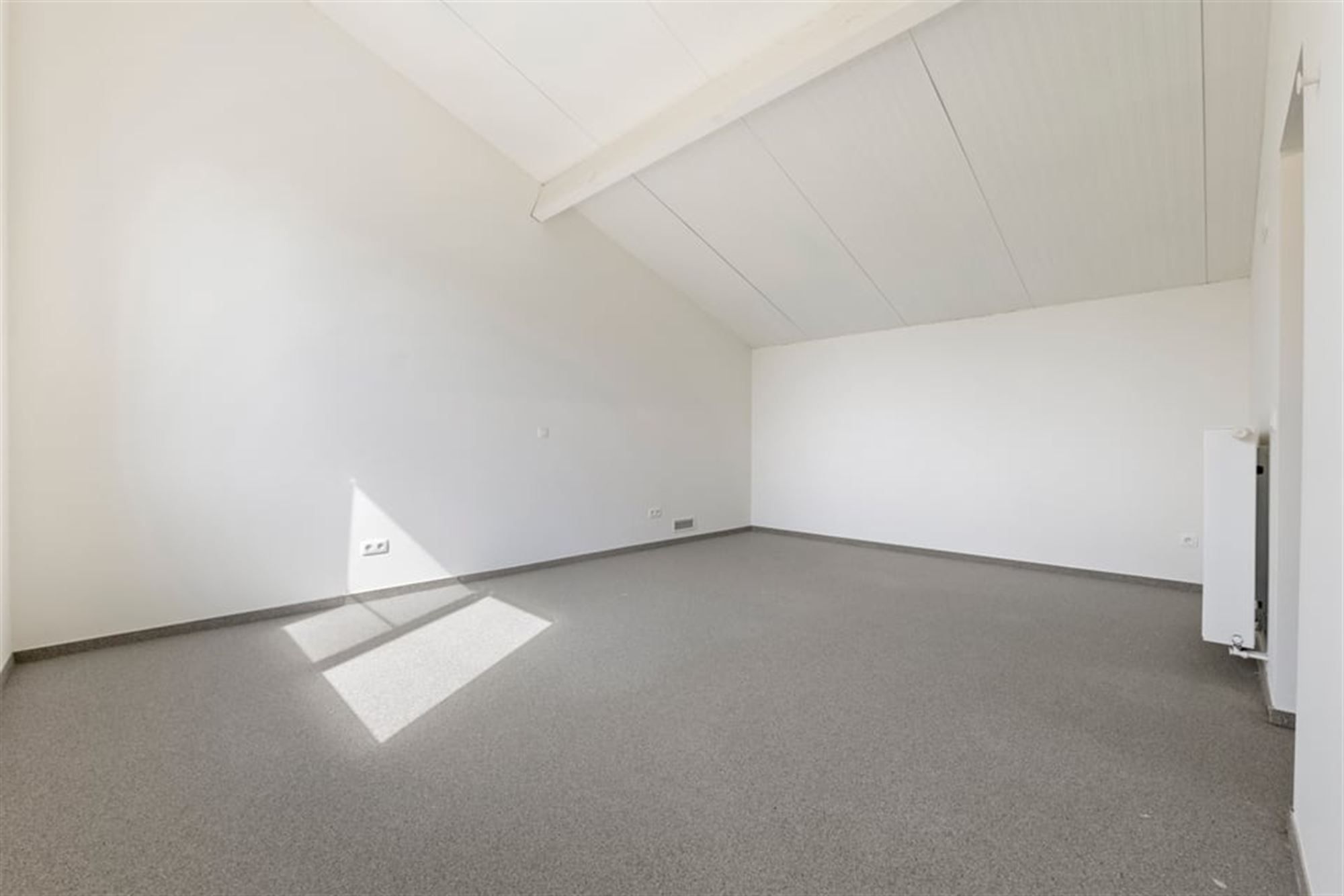 OPEN BEBOUWING MET KANTOOR EN ADEMBENEMEND ZICHT IN HASSELT  foto 40