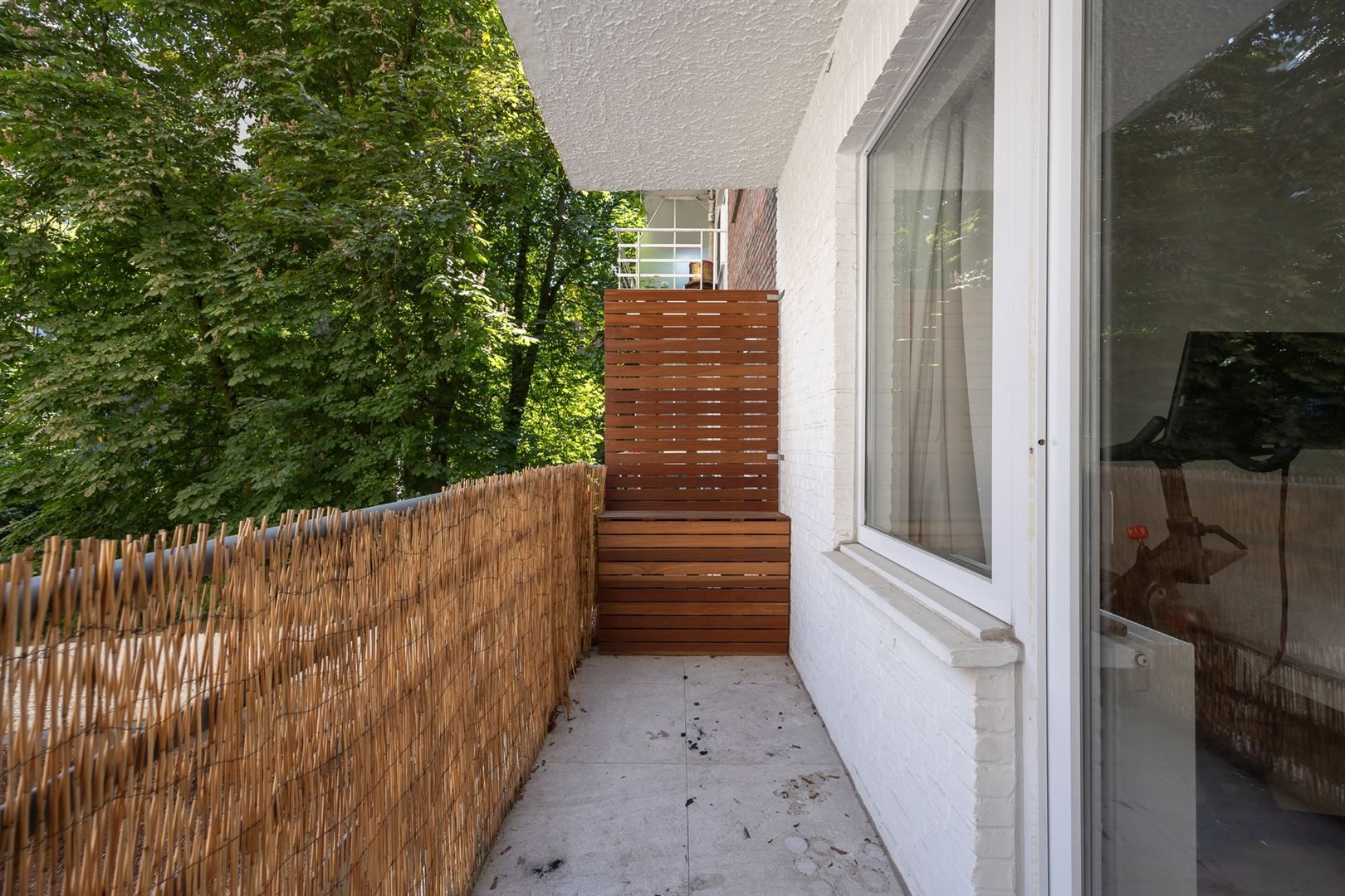 Classy appartement met terras foto 19