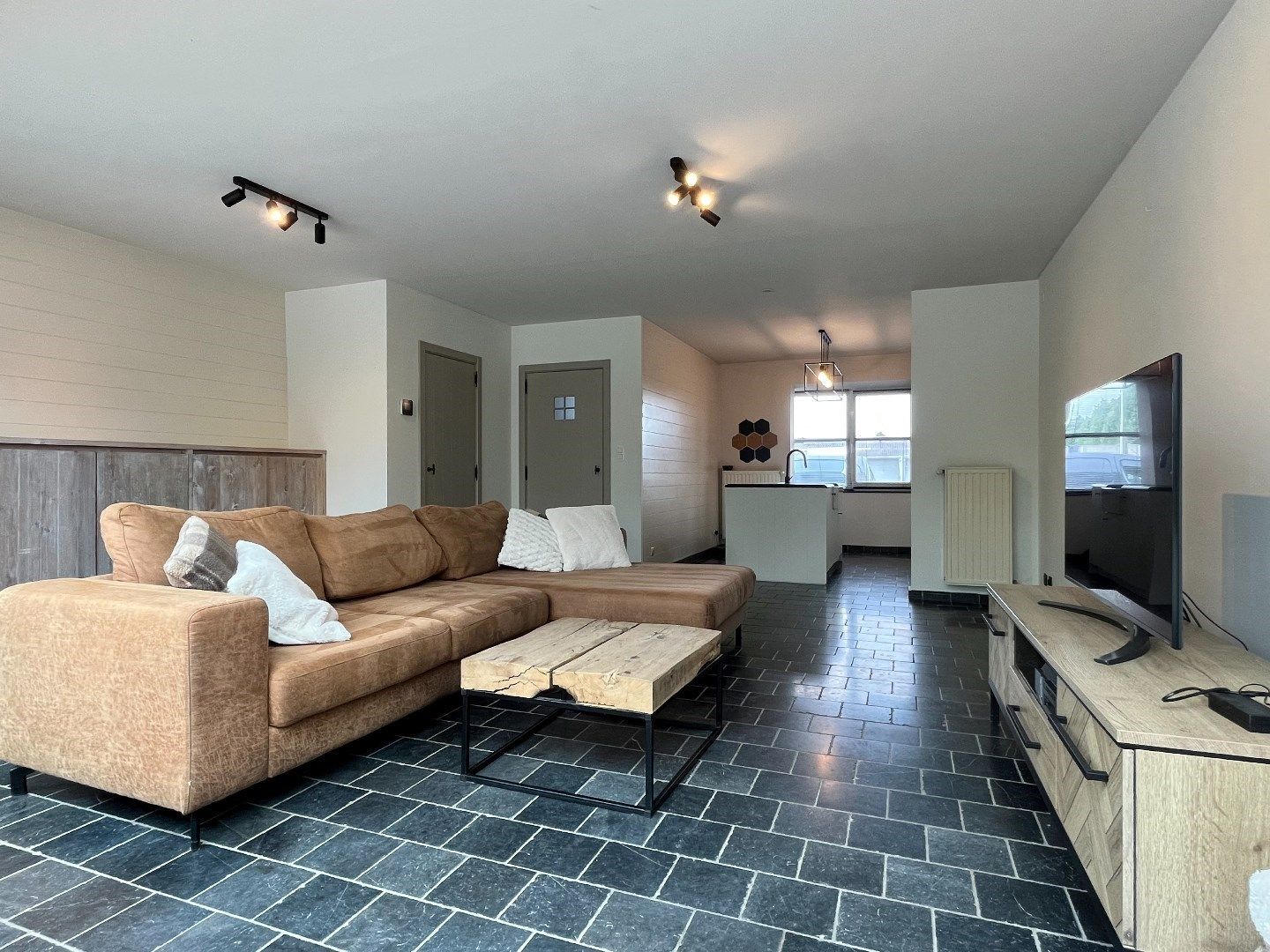 Instapklare woning te koop in Beitem met 3-4 slaapkamers!  foto 3