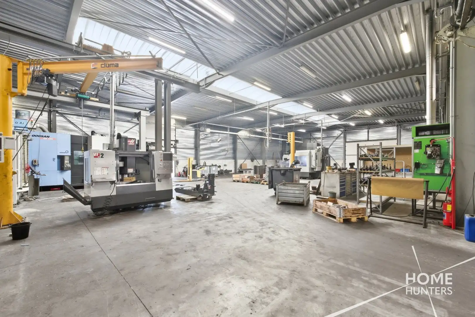 UITZONDERLIJK BEDRIJFSGEBOUW MET 2.268 M² LOODSRUIMTE EN 528 M² KANTOREN IN IEPER foto 24