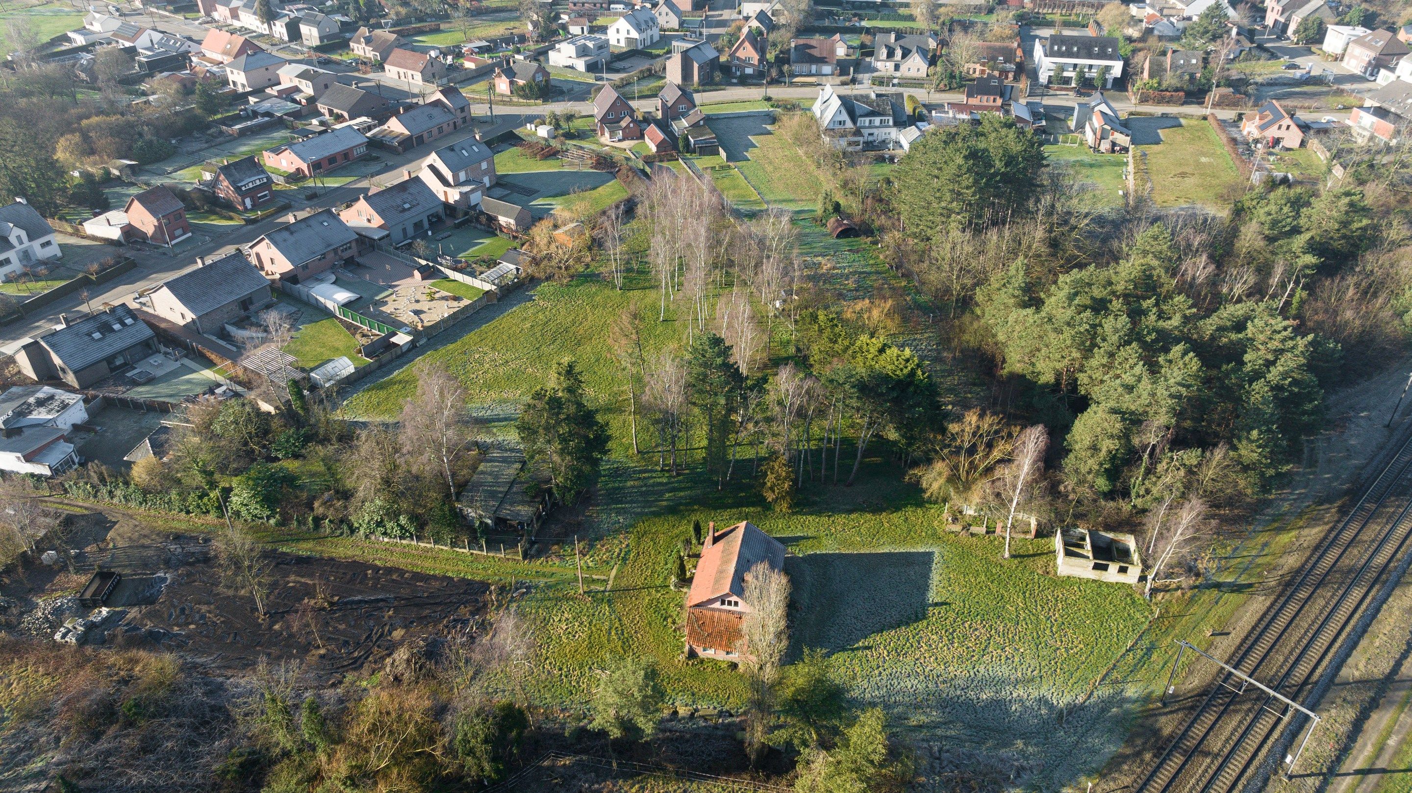 Goed gelegen te renoveren woonhuis op een perceel van 6517m2 te Halen foto 7