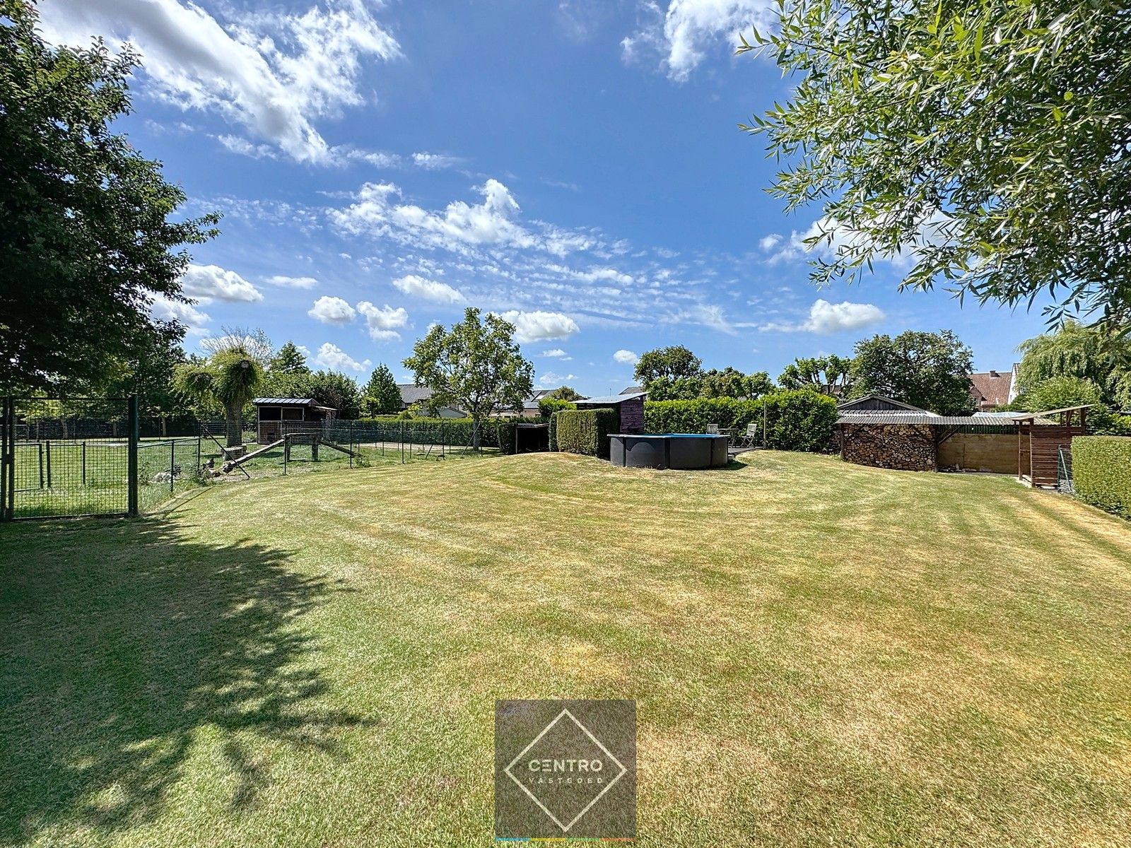 Instapklare VILLA met 5 slpkms, dubbele garage en een ruime aangelegd tuin met terrassen en bijgebouwen in een rustige omgeving te Zuienkerke! foto 20