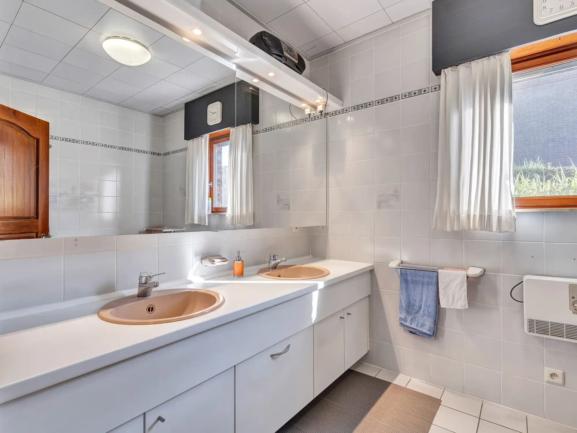 Ruime gezinswoning op een perceel van 1.009 m² foto 9