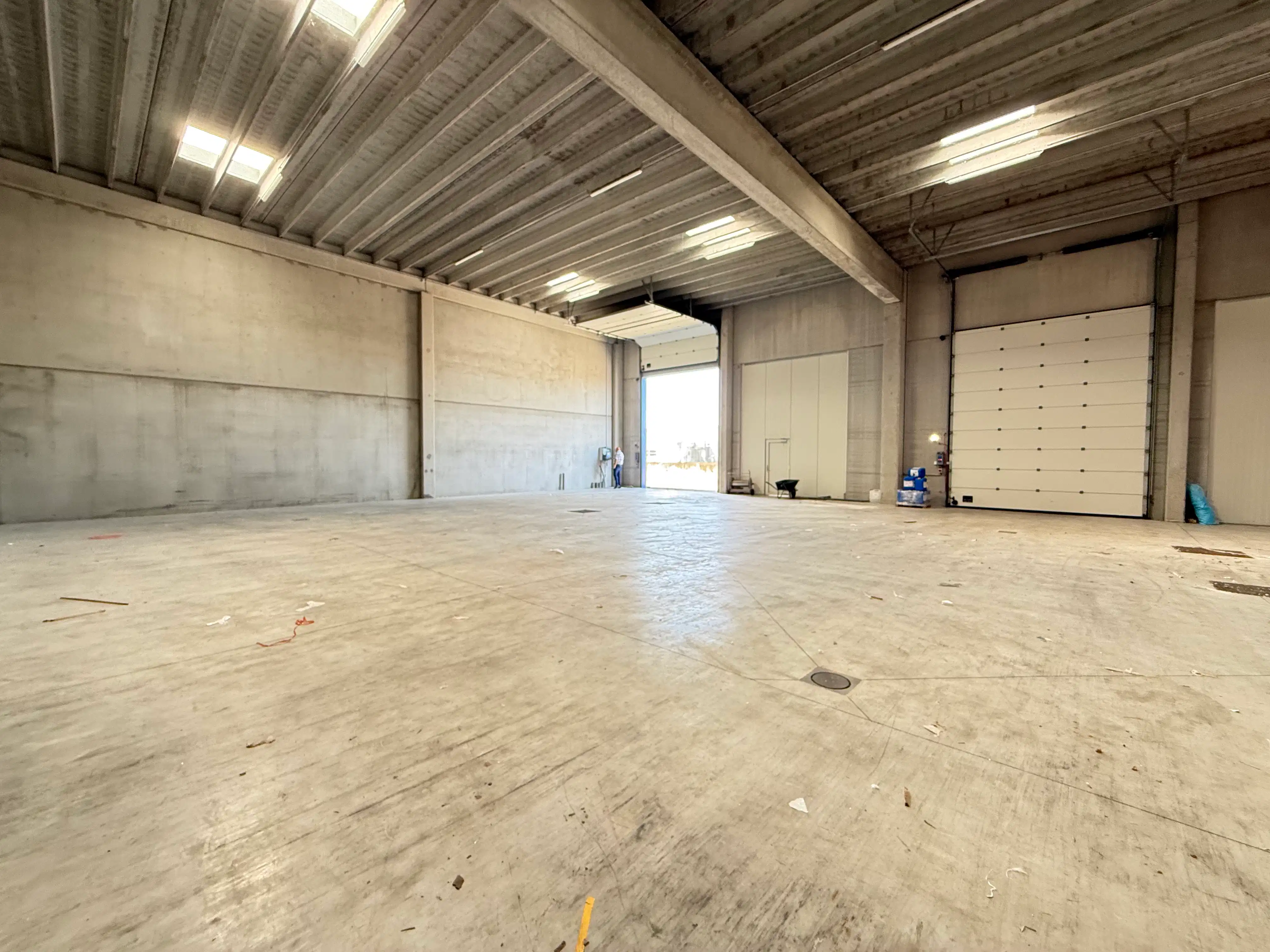 Opslagplaats 454m² - met elektrische poorten in dynamische havenomgeving foto 6