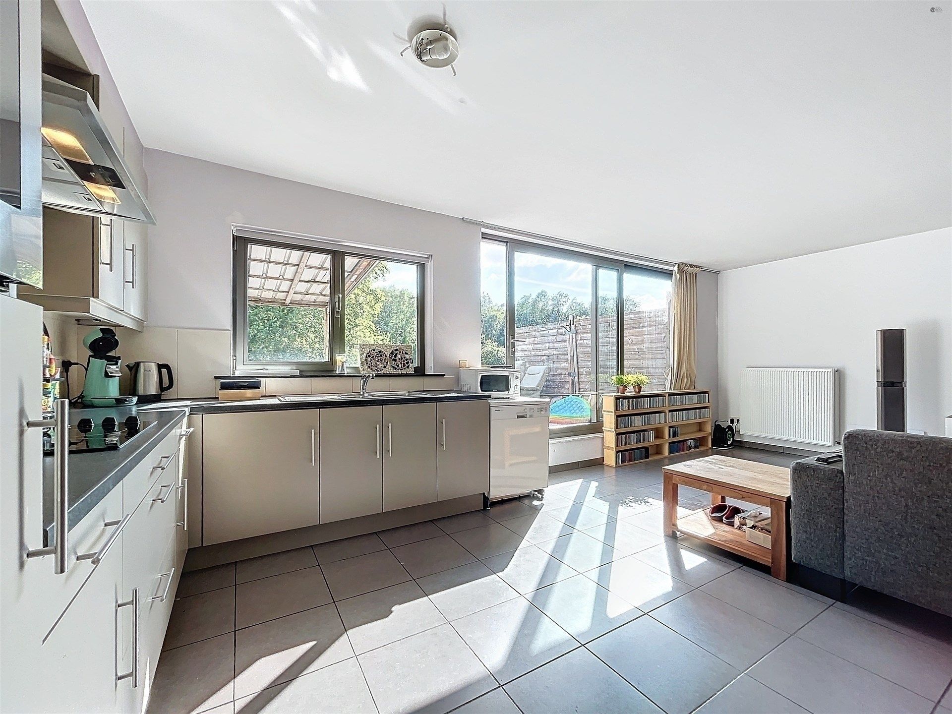 Gunstig gelegen handelszaak + 3 appartementen op perceel van 1147m² foto 17