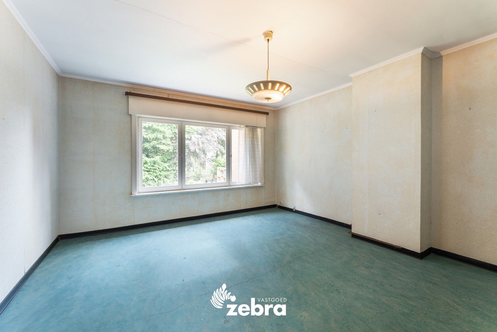 Op te frissen woning met 4 slaapkamers & garage op een topligging te Roeselare! foto 16