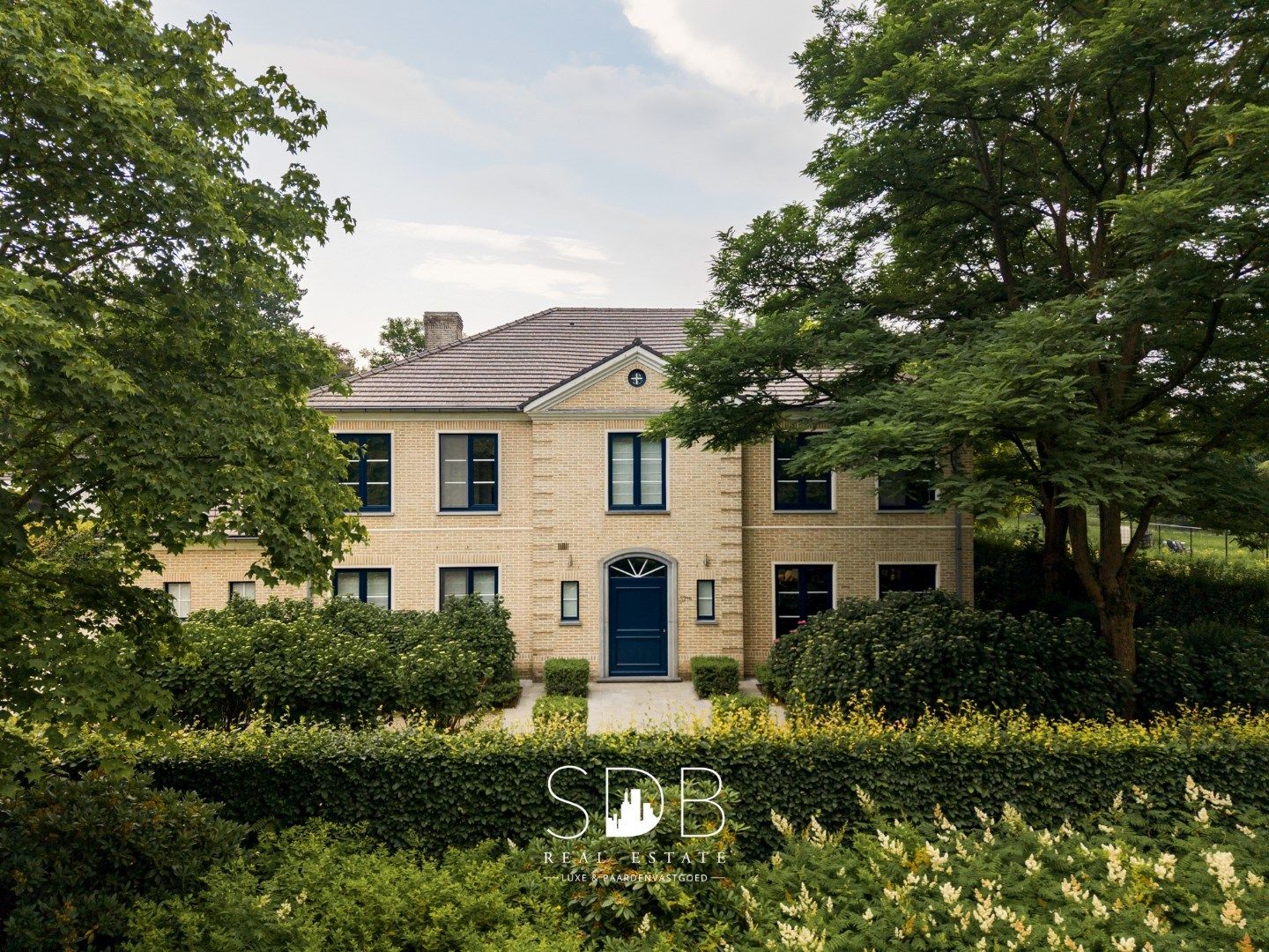 Prachtig landhuis met paardenfaciliteiten op 15.804m² foto 3