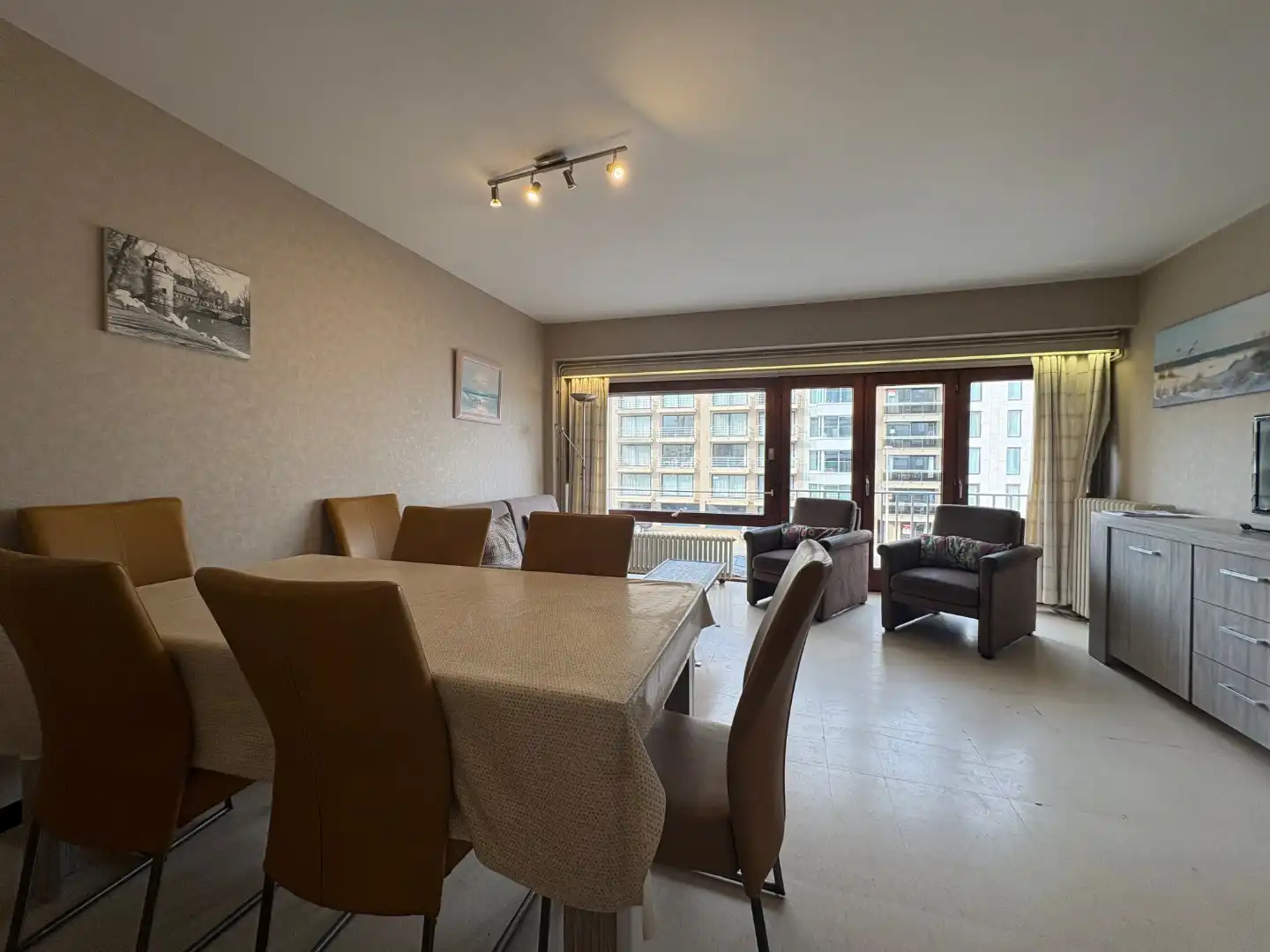 2-slaapkamer appartement met zeezicht, ideaal gelegen op een toplocatie aan de kust. foto 3