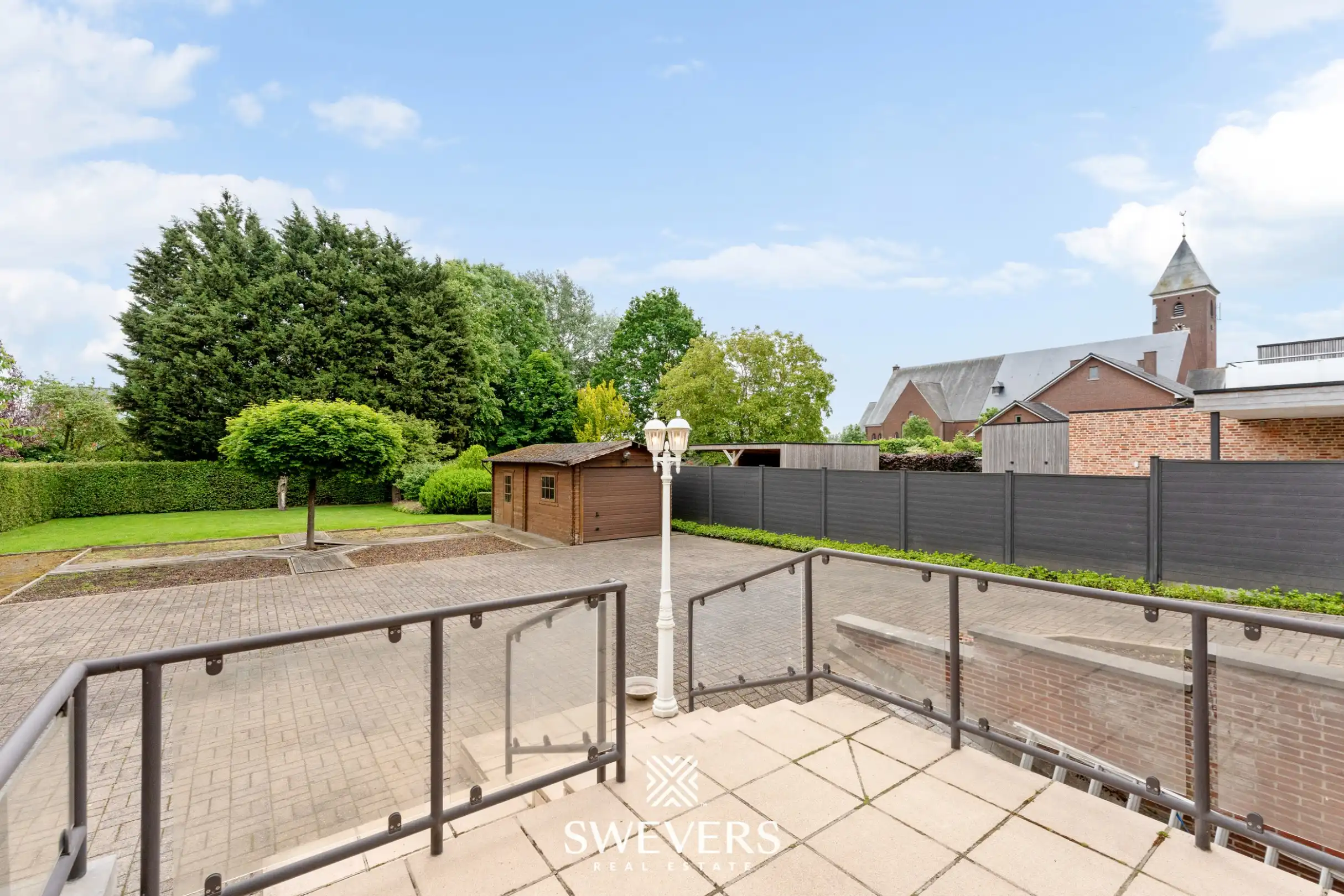 Bijzonder ruime villa (346m²) met mooie grote tuin op centrale locatie in Alken foto 13