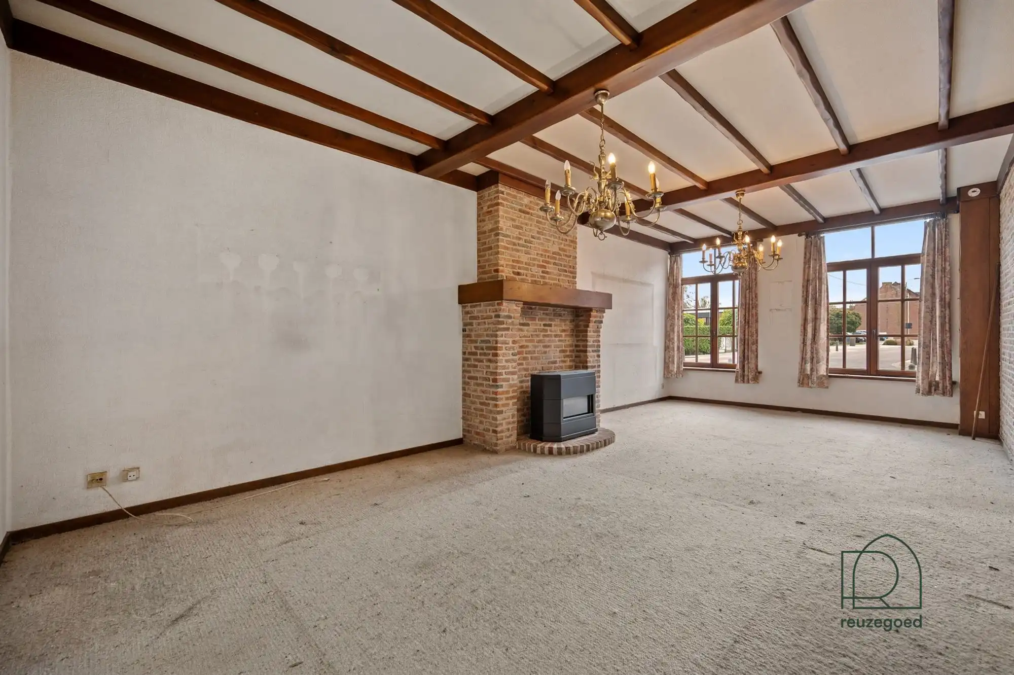 Ruime woning met authentieke charme, bijgebouwen en tal van mogelijkheden in Hombeek foto 2