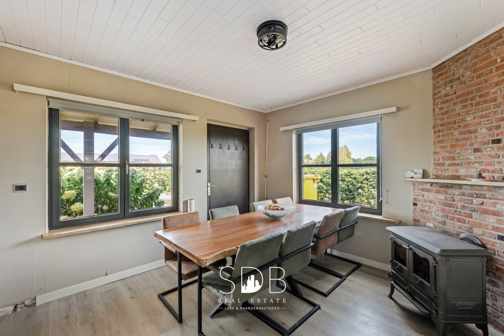 Prachtige landelijke woning met hippische accommodatie op 2,5hectare foto 12